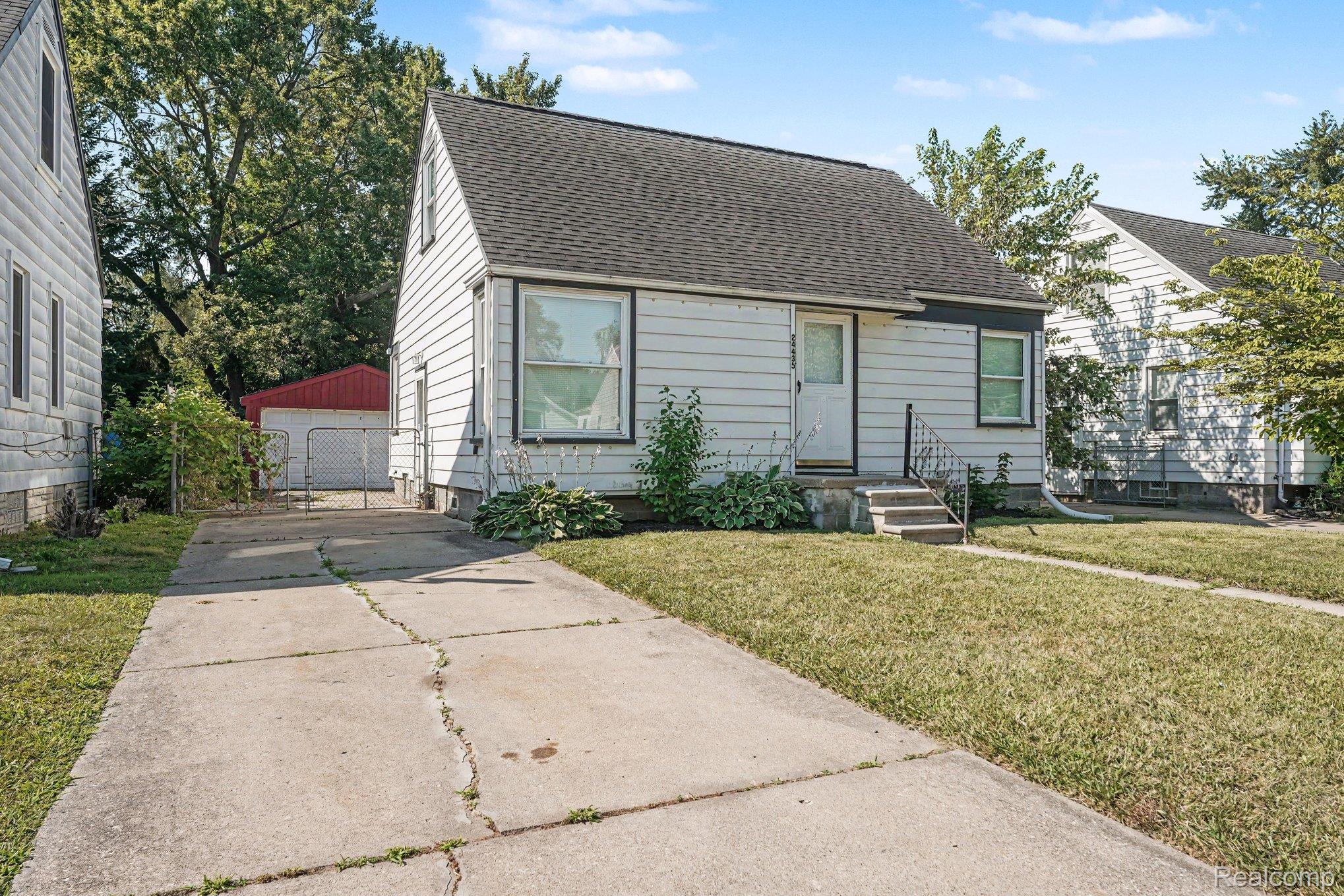 24435 Colgate Street Property Photo 2