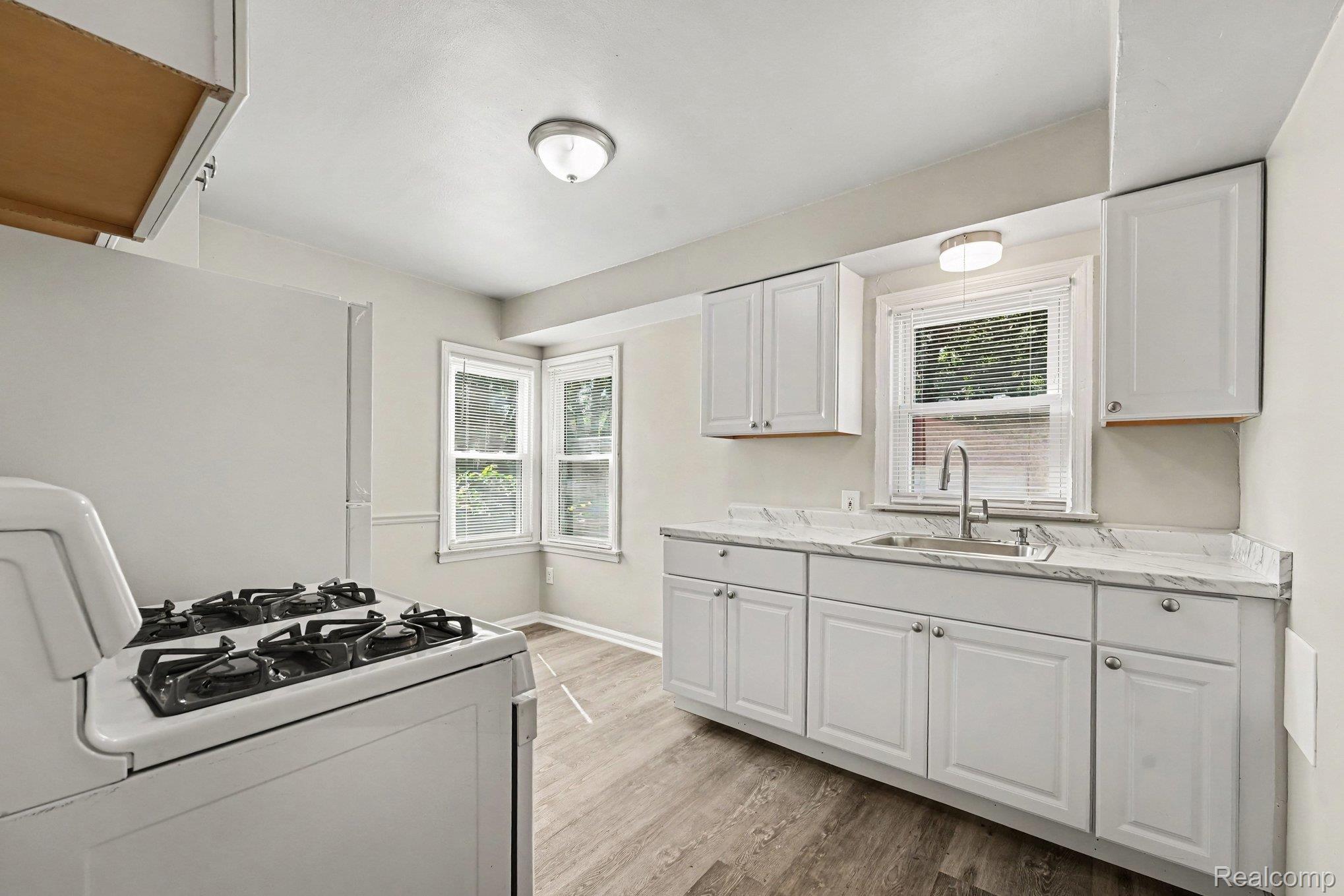 24435 Colgate Street Property Photo 9