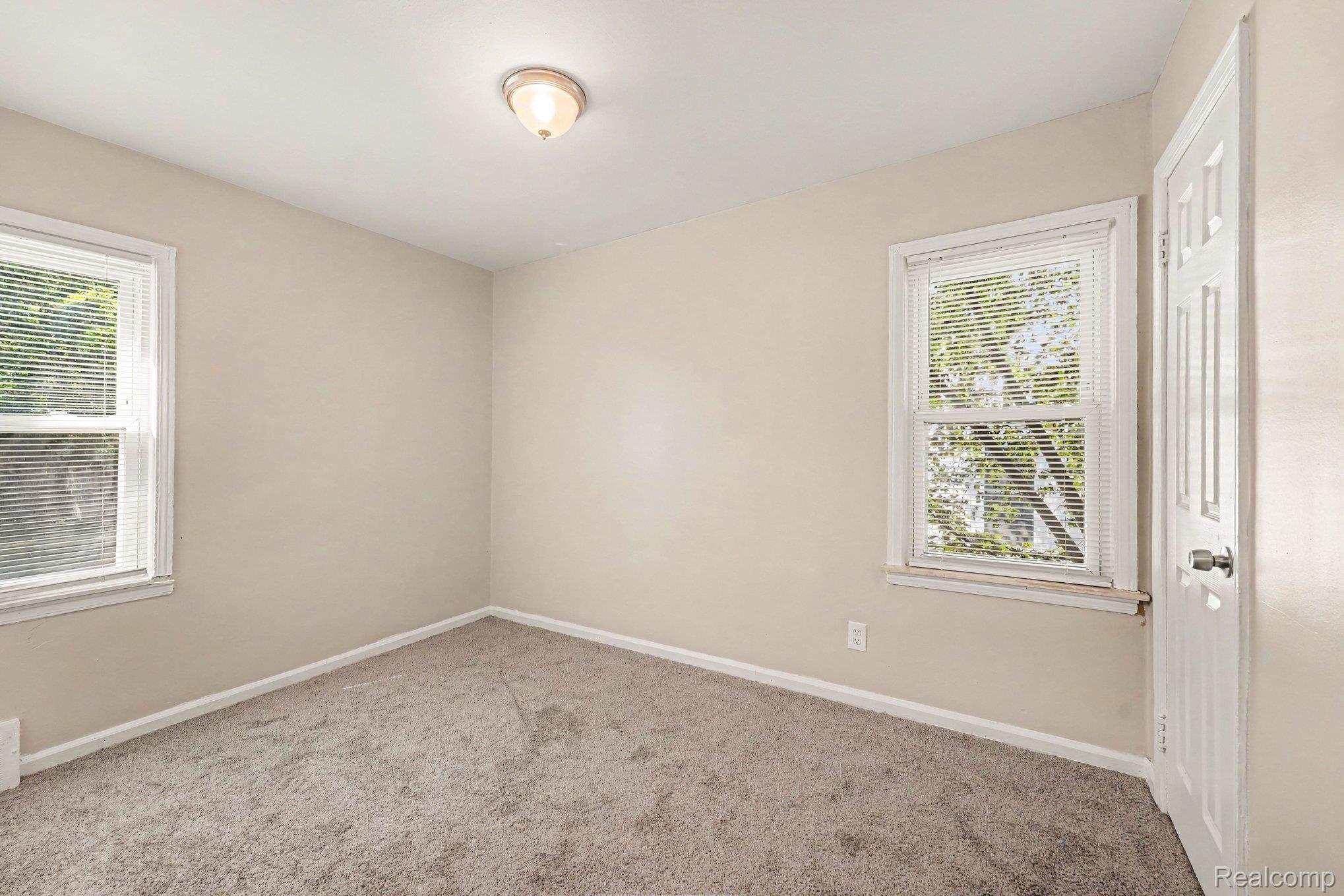 24435 Colgate Street Property Photo 15