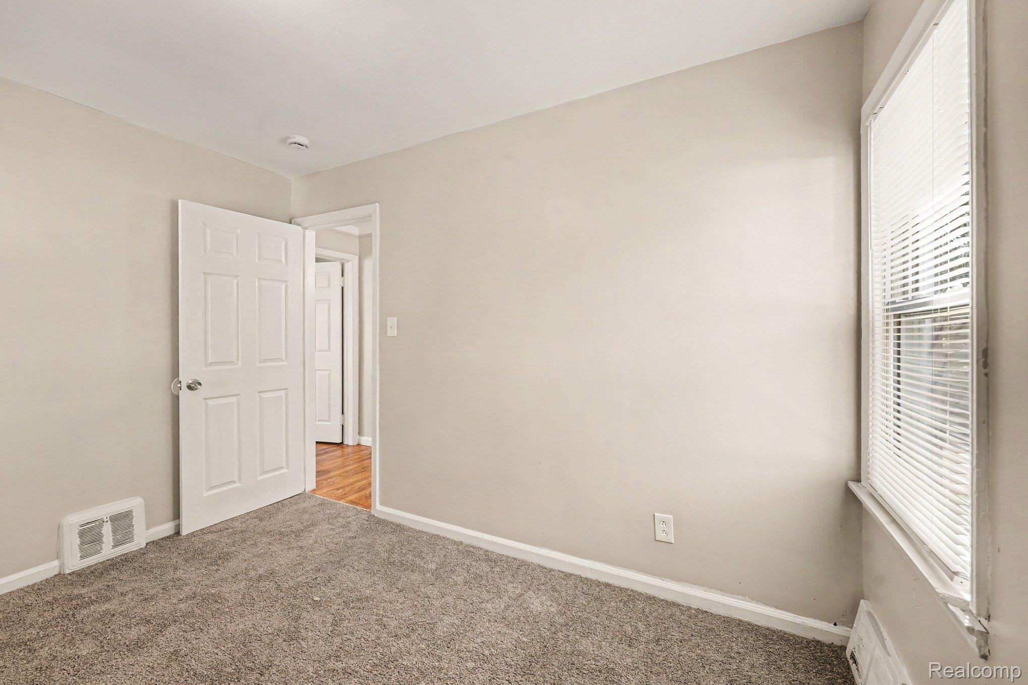 24435 Colgate Street Property Photo 16