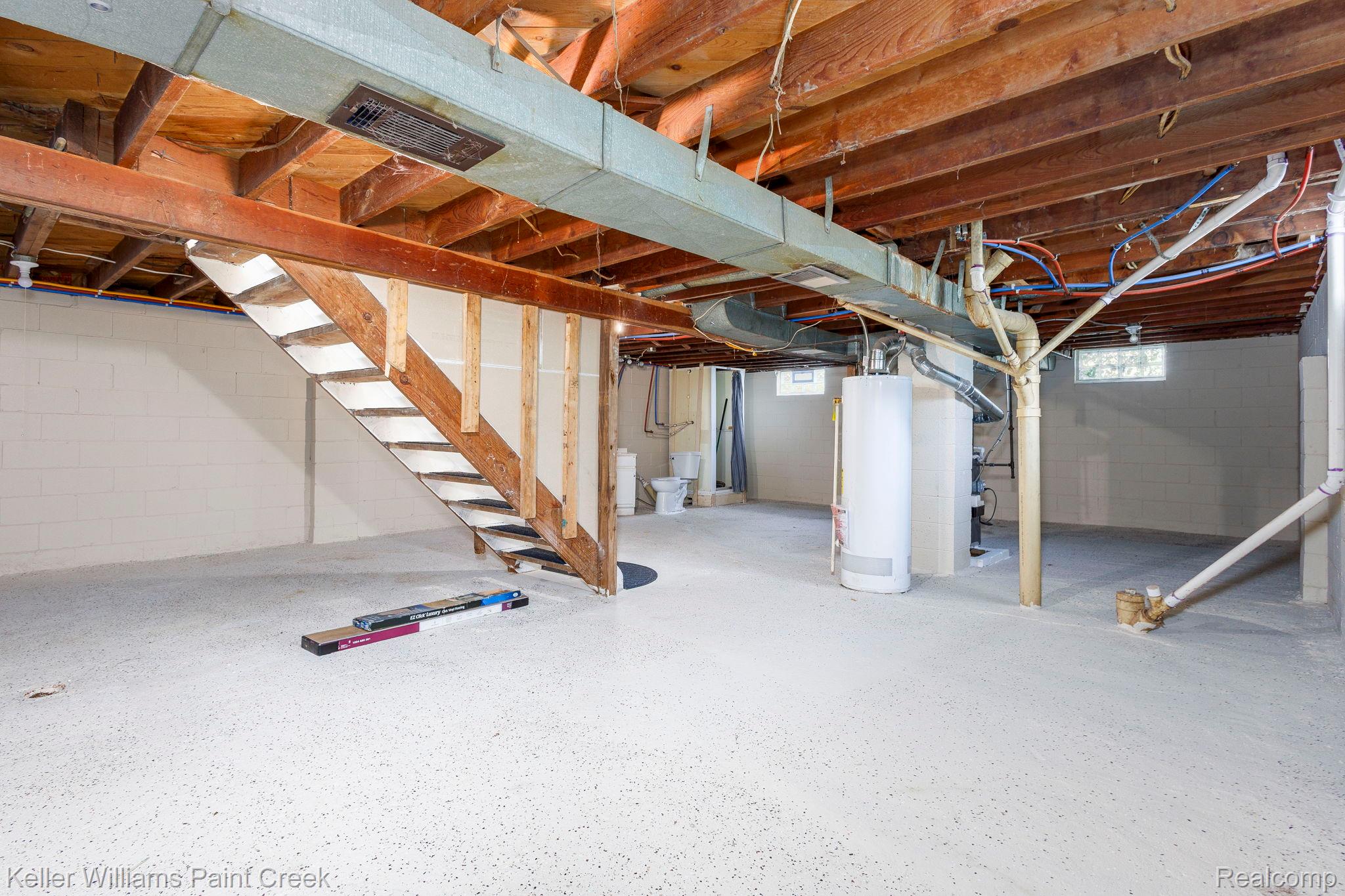 2244 Hammerslea Road Property Photo 13