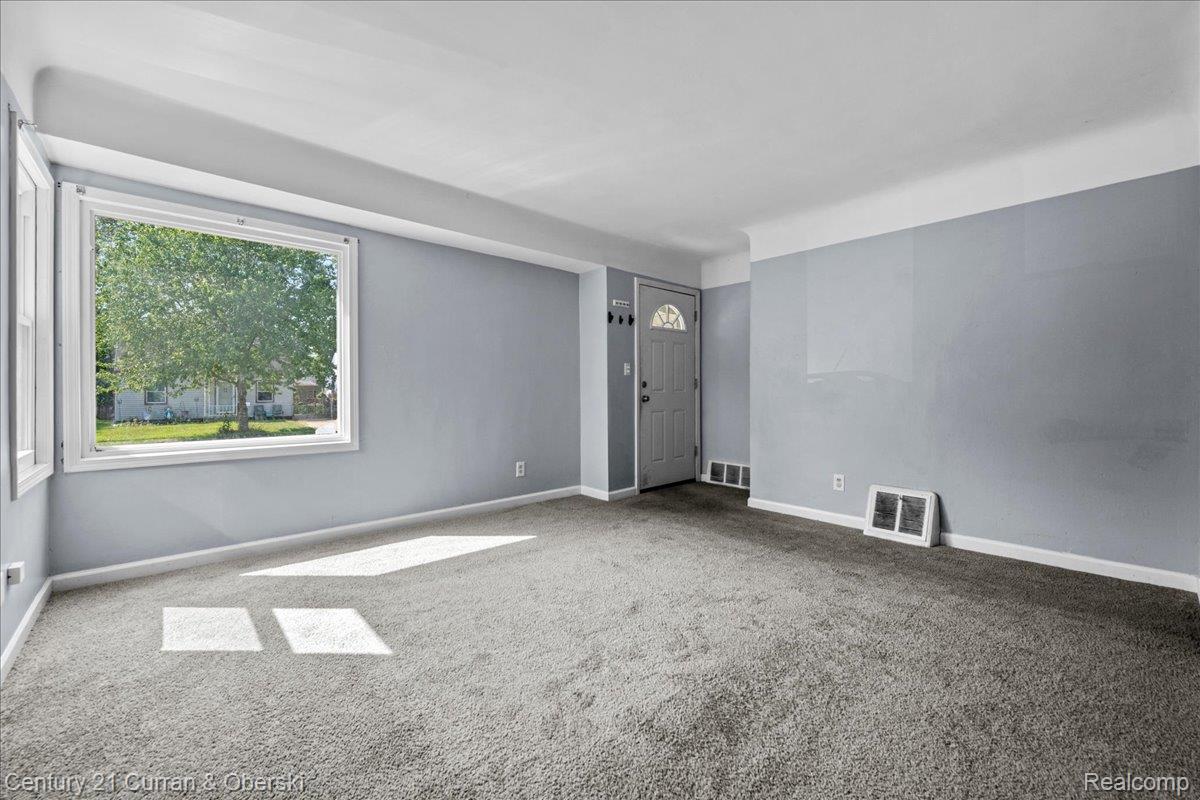 24708 Stanford Street Property Photo 4