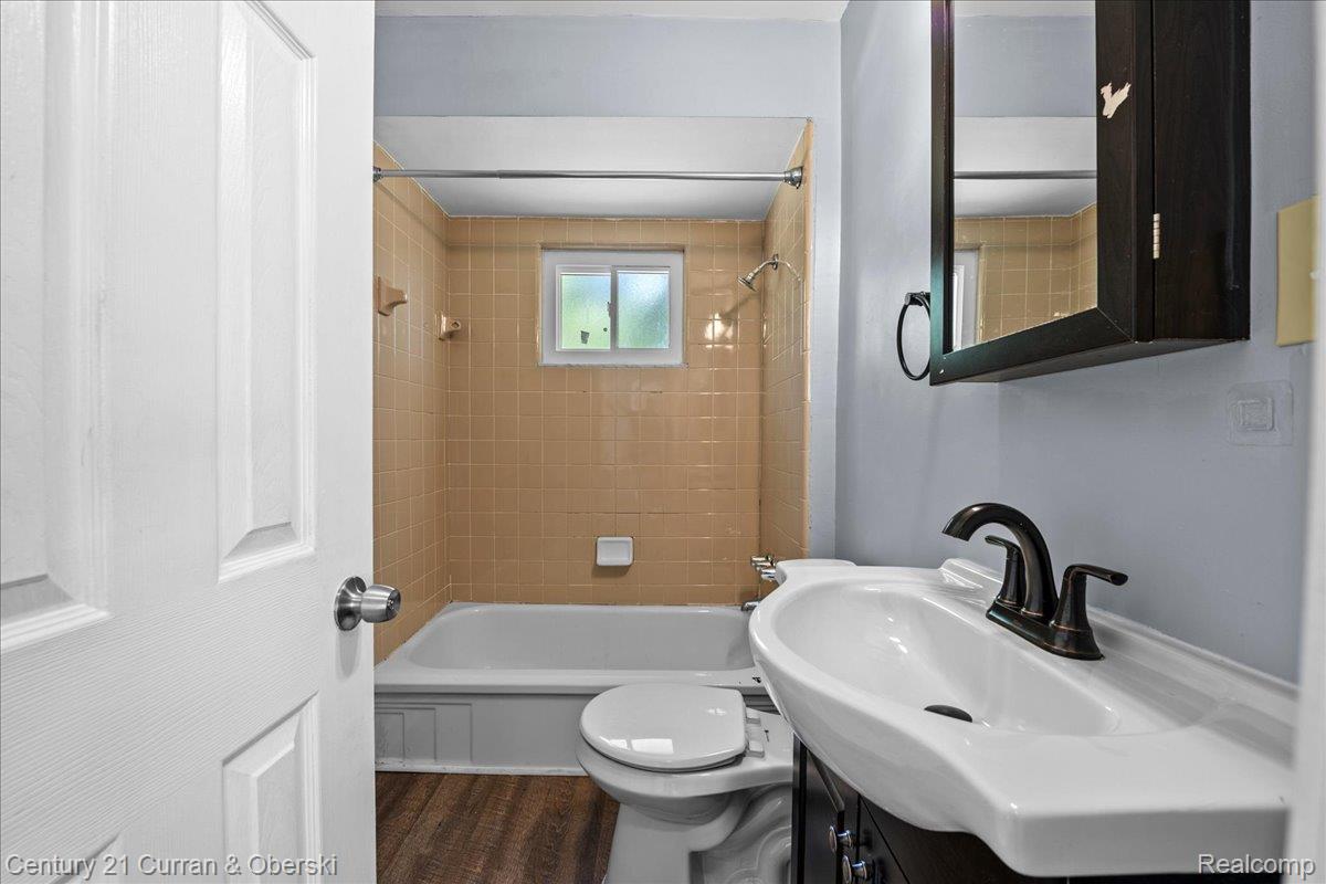 24708 Stanford Street Property Photo 12
