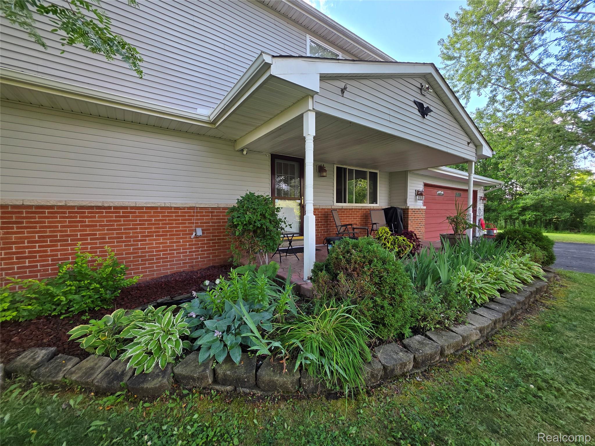 60885 Indian Trail Property Photo 4