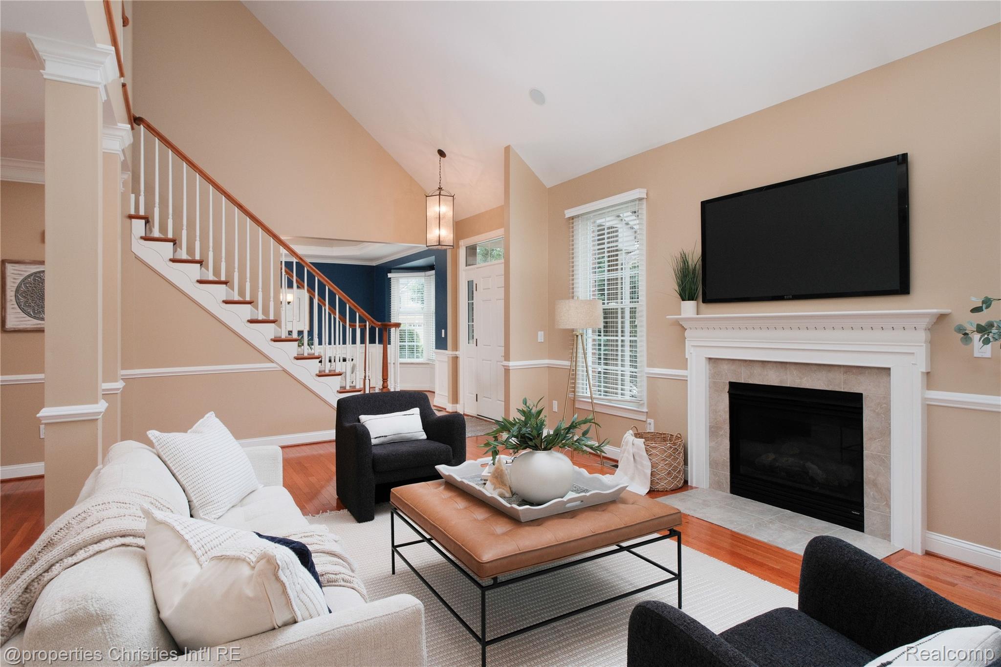 45042 Broadmoor Circle Property Photo 19