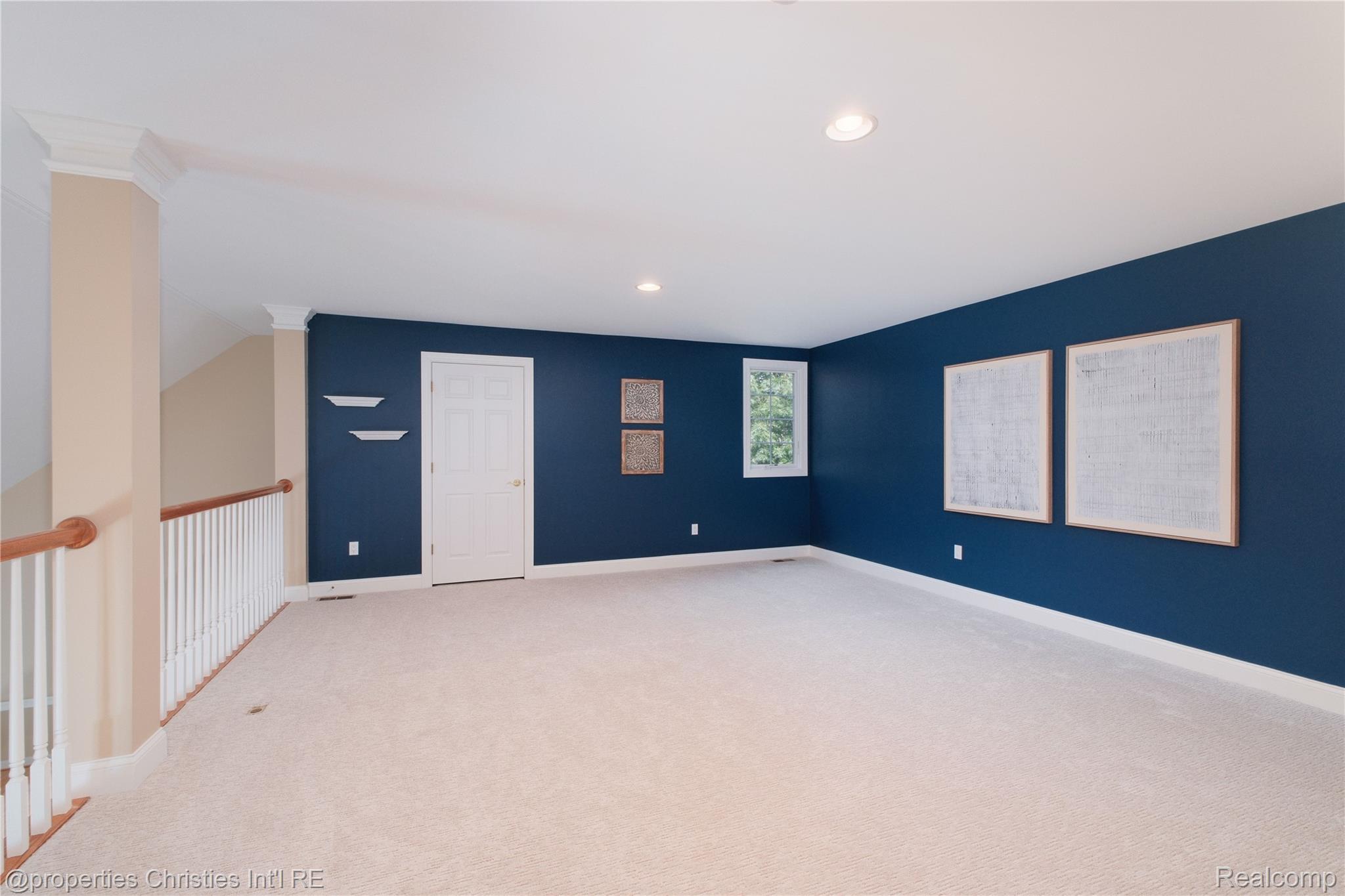 45042 Broadmoor Circle Property Photo 30