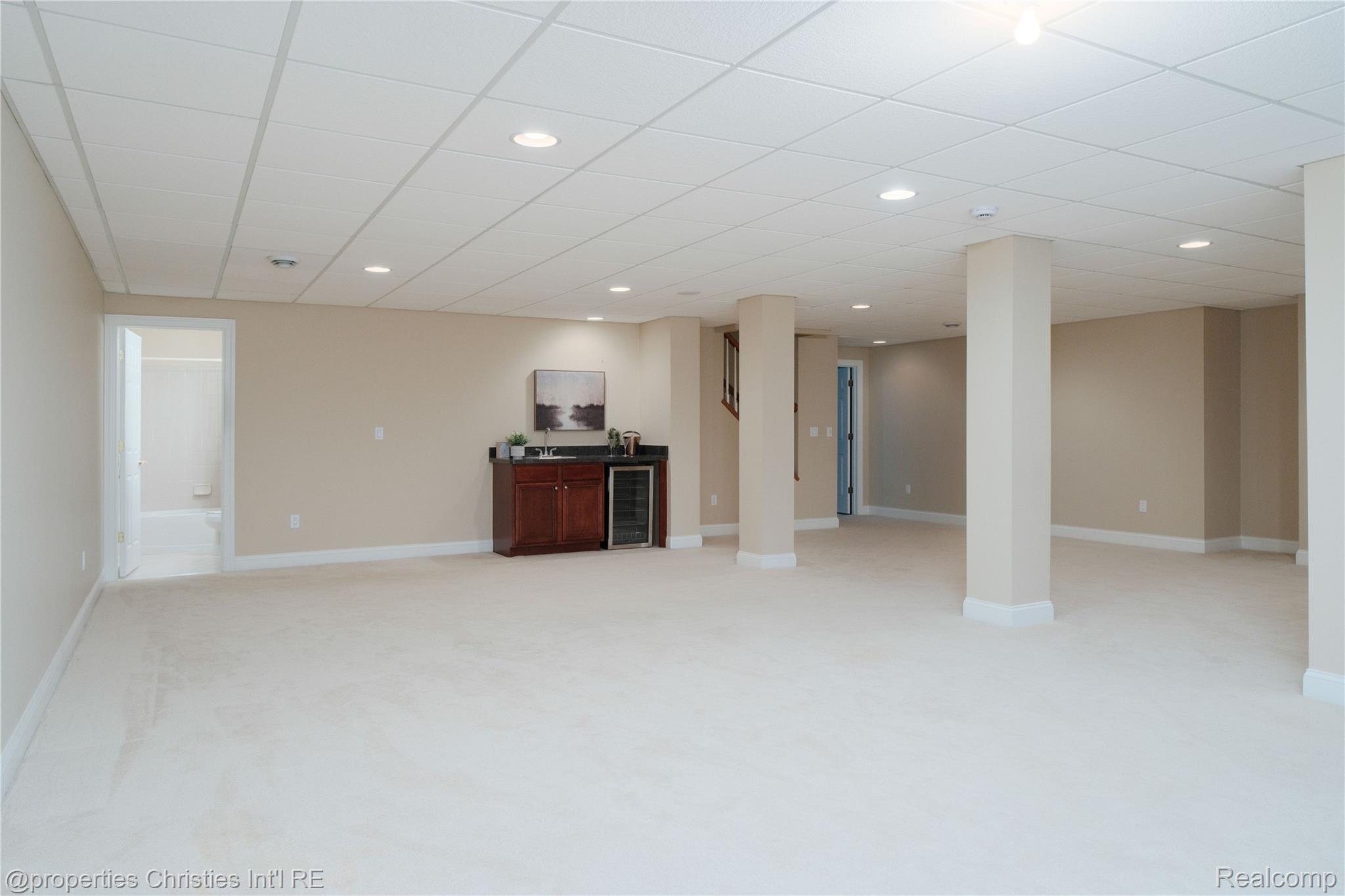 45042 Broadmoor Circle Property Photo 41