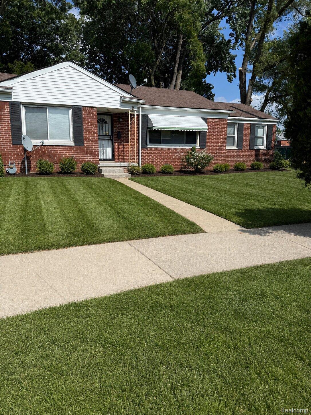 18110 Snowden Street Property Photo 1