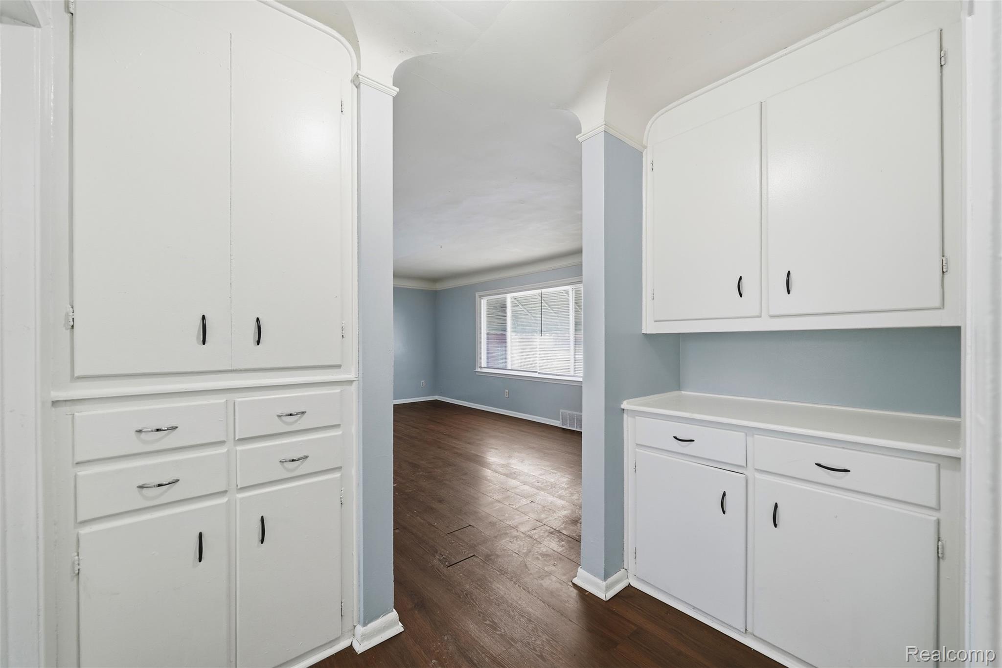 18110 Snowden Street Property Photo 7