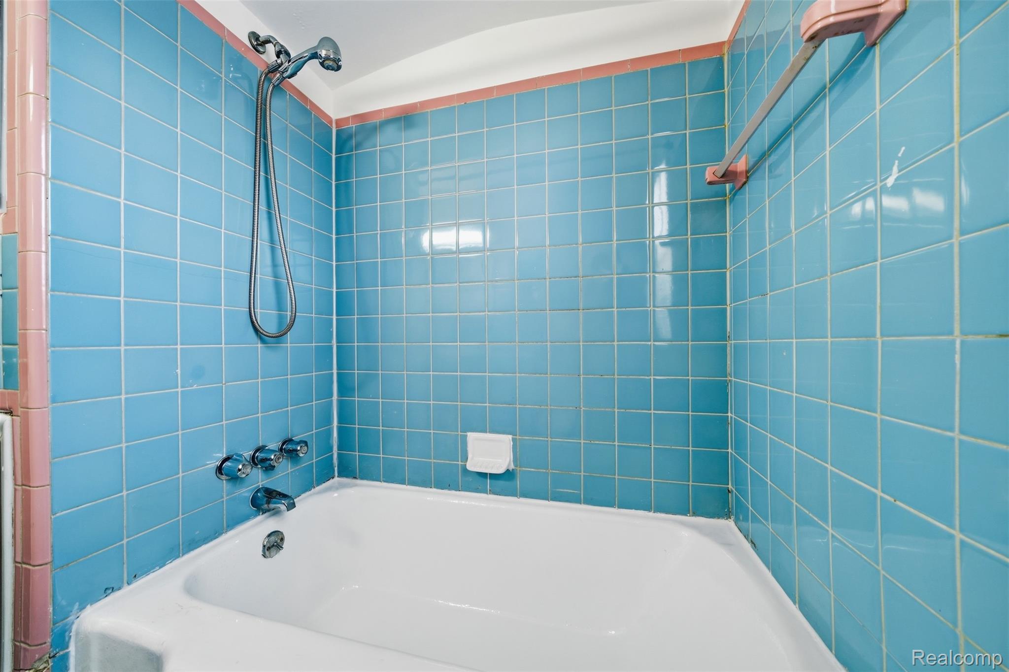 18110 Snowden Street Property Photo 10