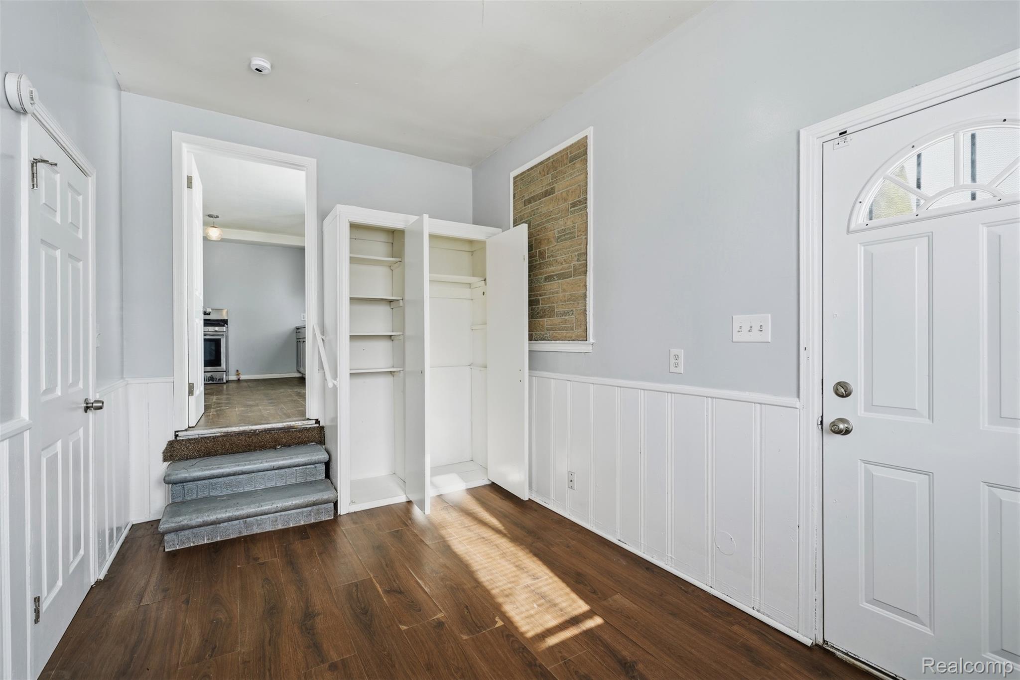 18110 Snowden Street Property Photo 14