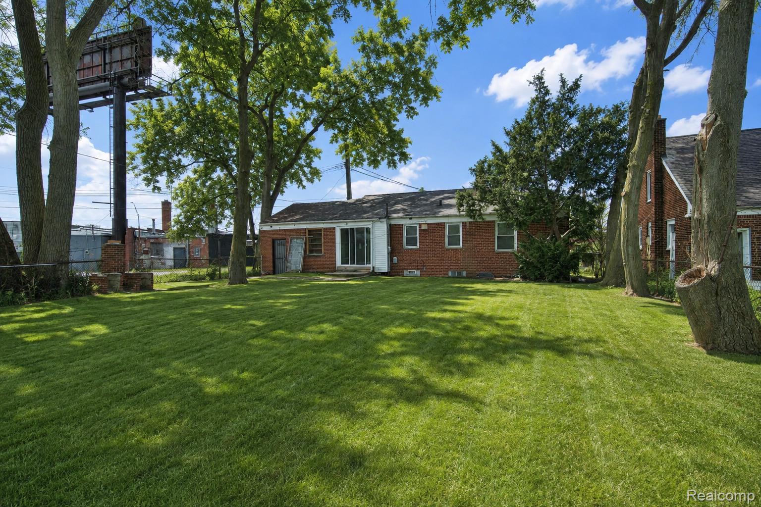18110 Snowden Street Property Photo 15