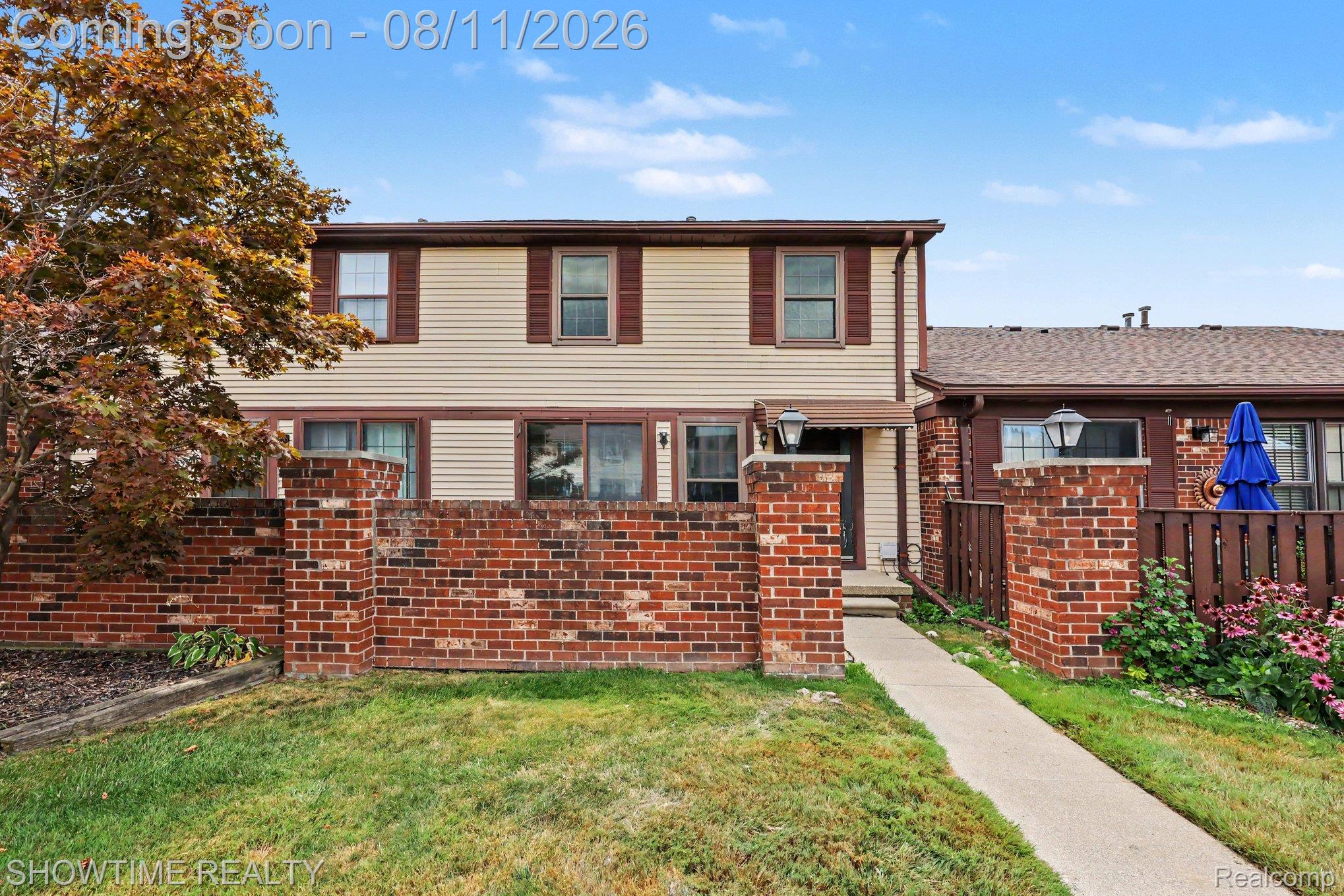 39415 Old Dominion Drive Property Photo 1