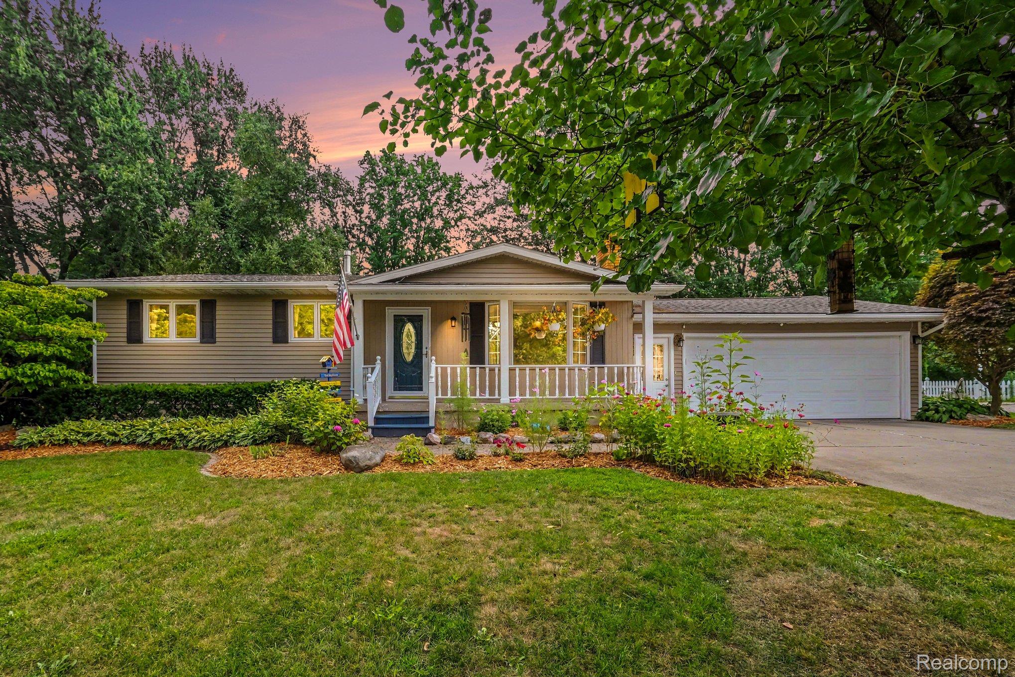 10361 Coldwater Road Property Photo 1