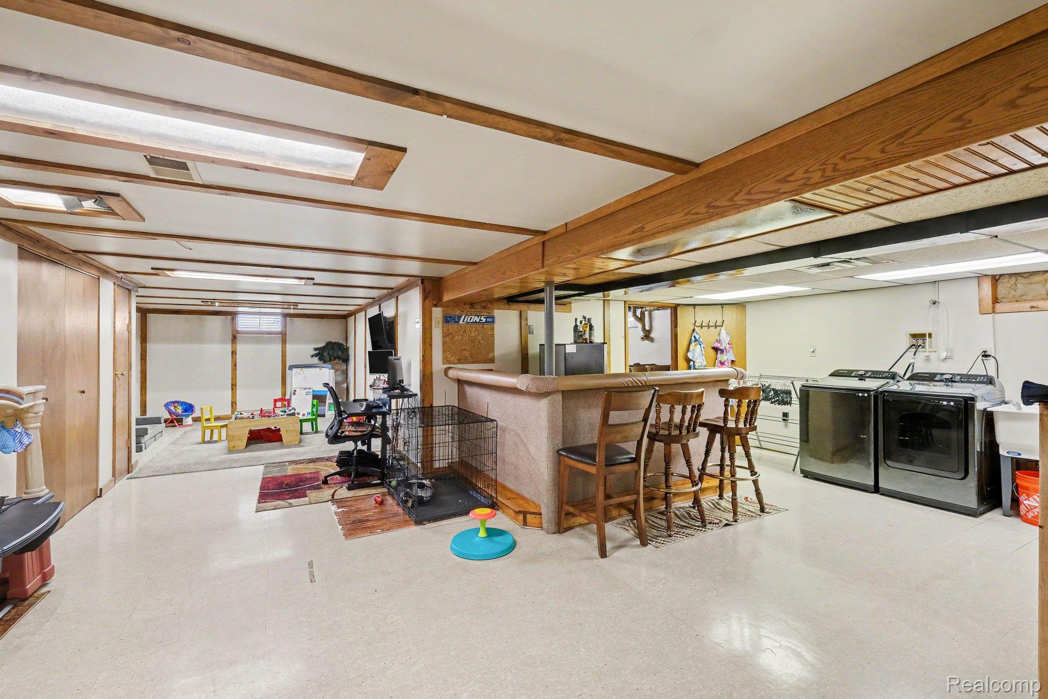 10361 Coldwater Road Property Photo 19