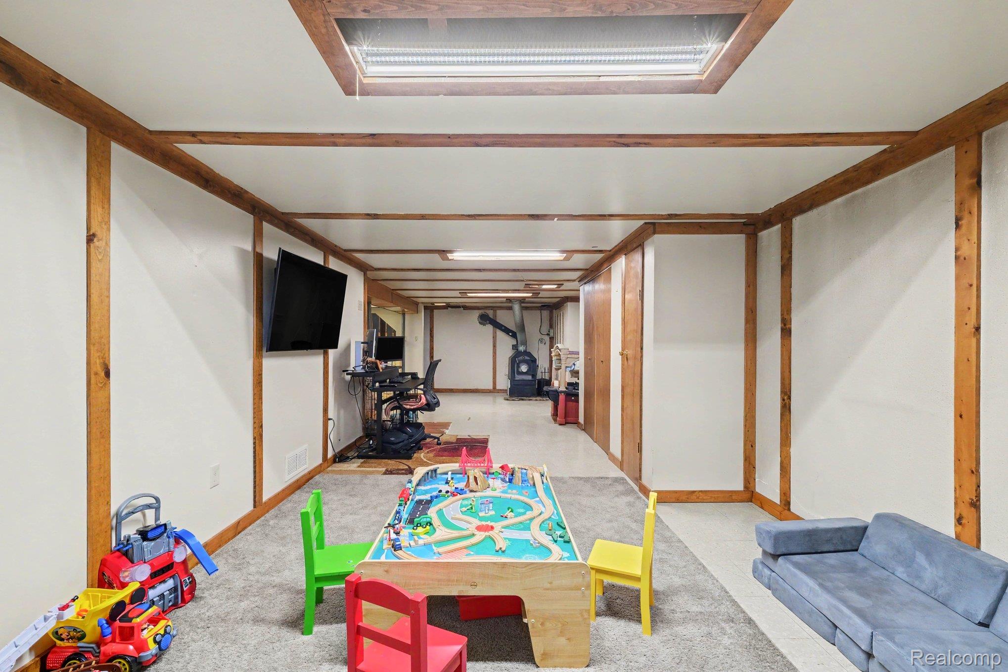 10361 Coldwater Road Property Photo 20