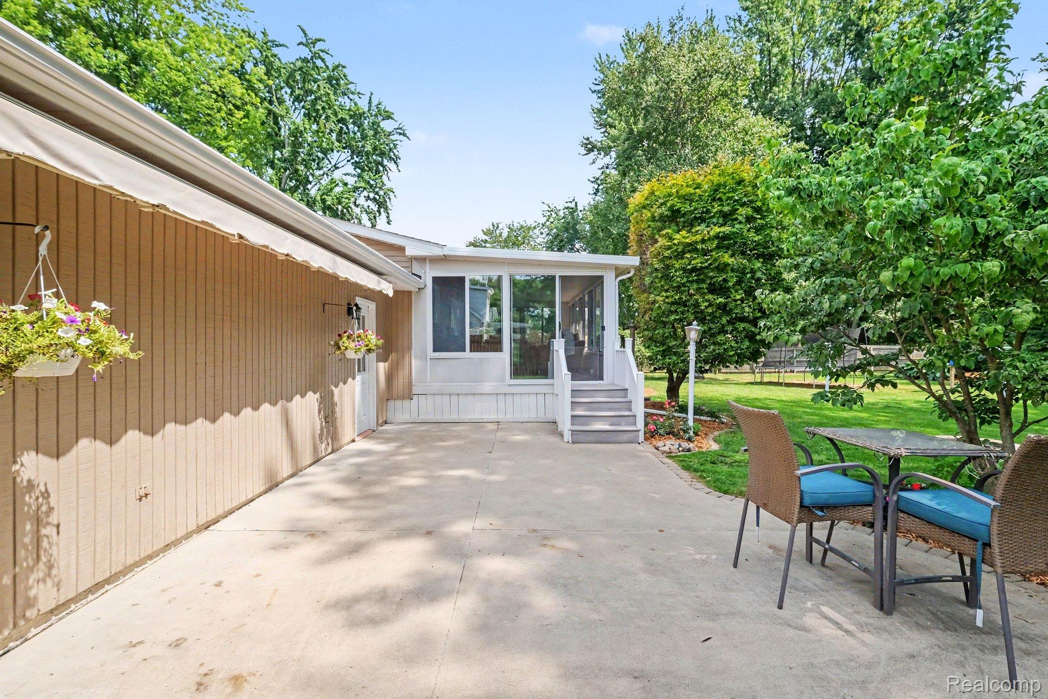 10361 Coldwater Road Property Photo 23