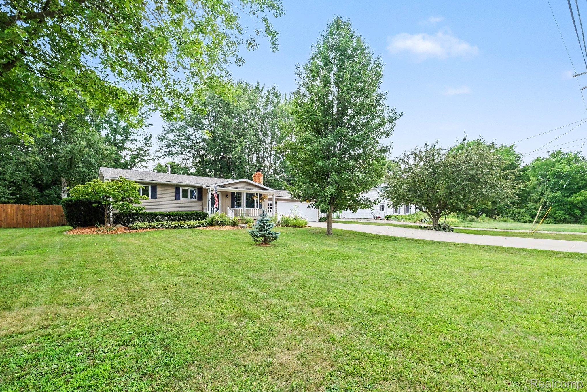 10361 Coldwater Road Property Photo 24