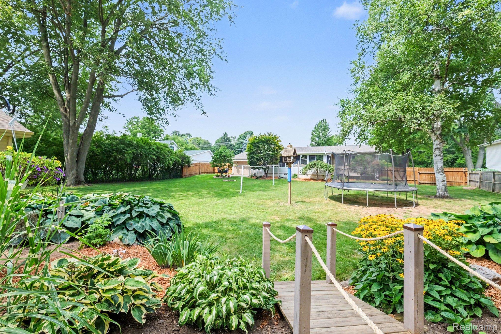 10361 Coldwater Road Property Photo 26