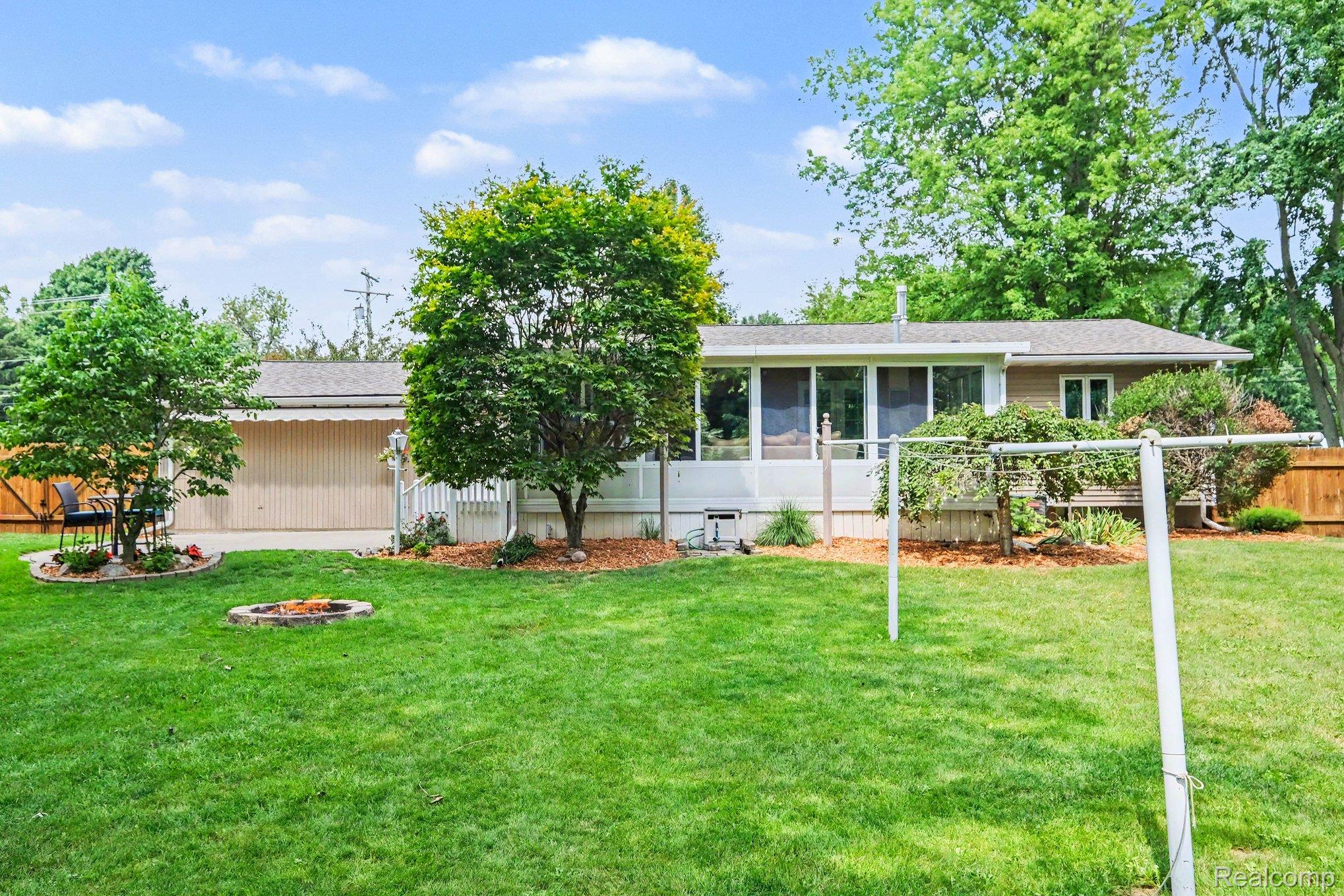 10361 Coldwater Road Property Photo 27