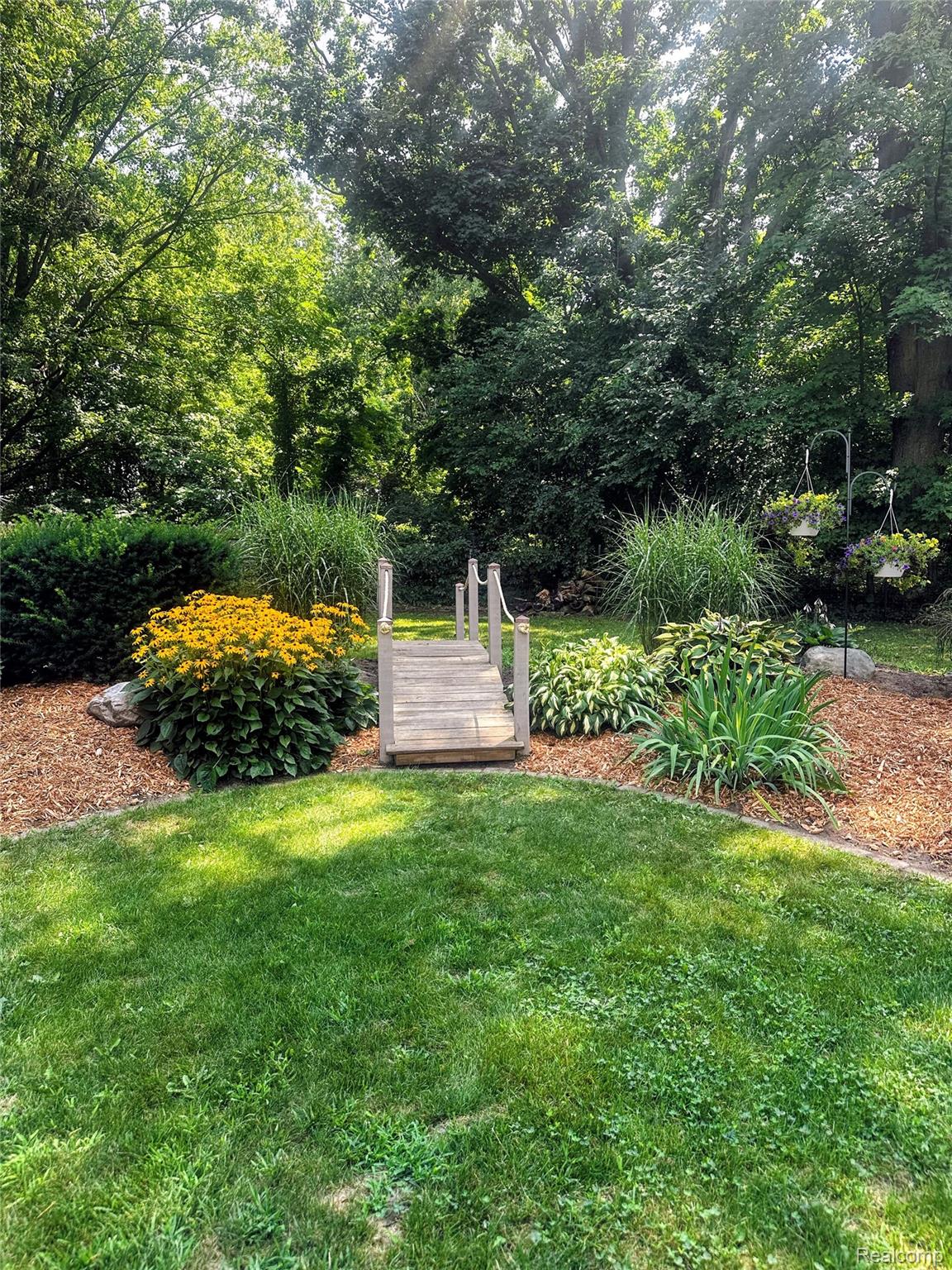 10361 Coldwater Road Property Photo 31