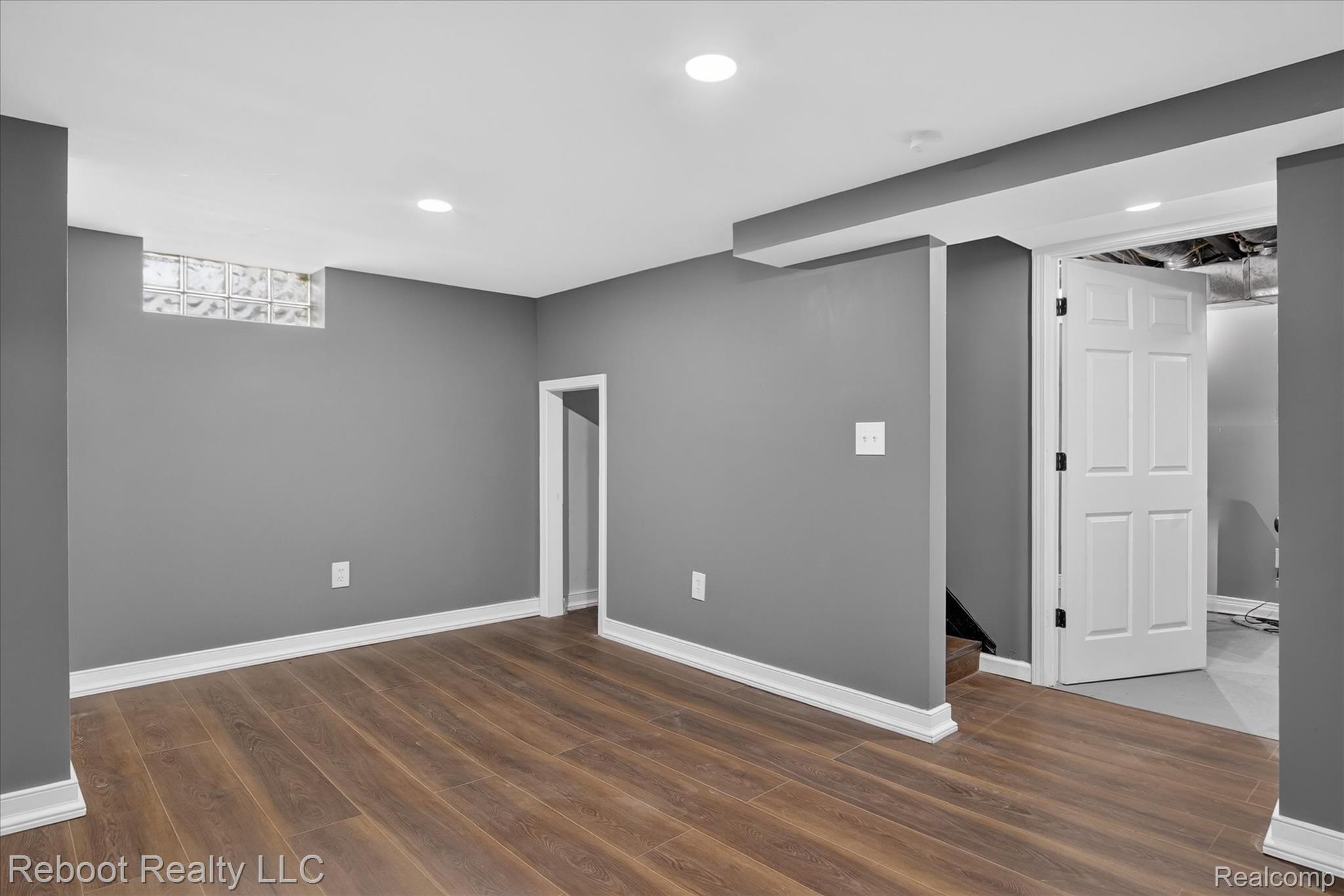 20025 Mccormick Street Property Photo 28