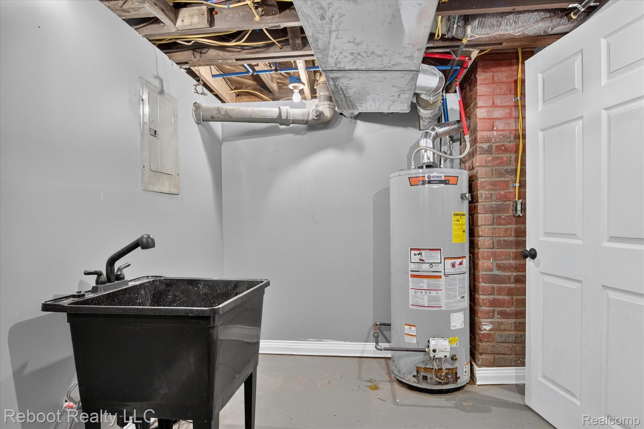 20025 Mccormick Street Property Photo 32