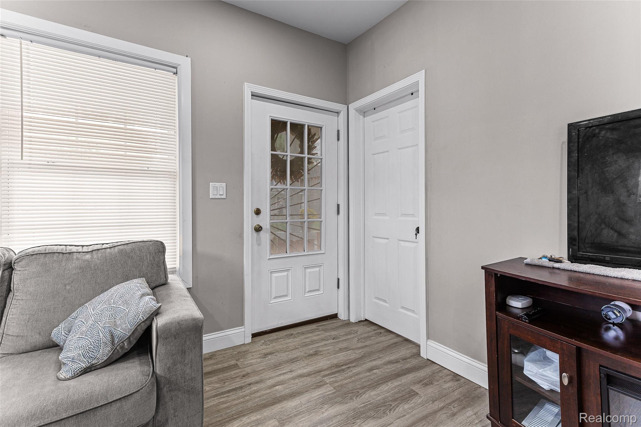 4472 French Road Property Photo 3