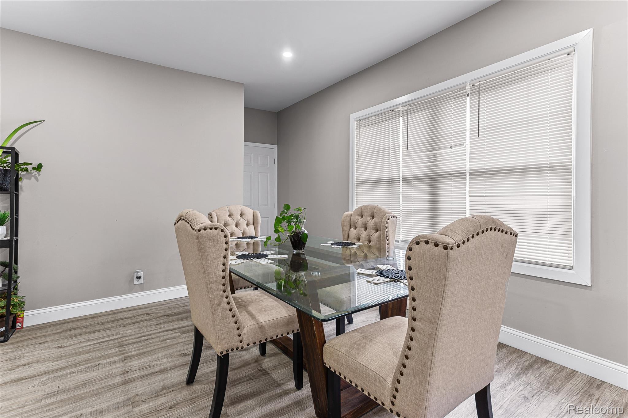 4472 French Road Property Photo 7