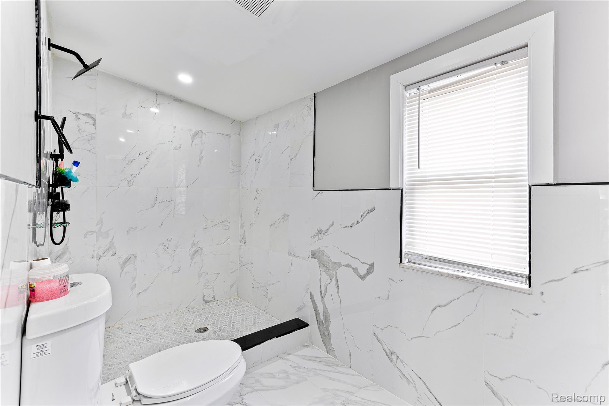 4472 French Road Property Photo 10