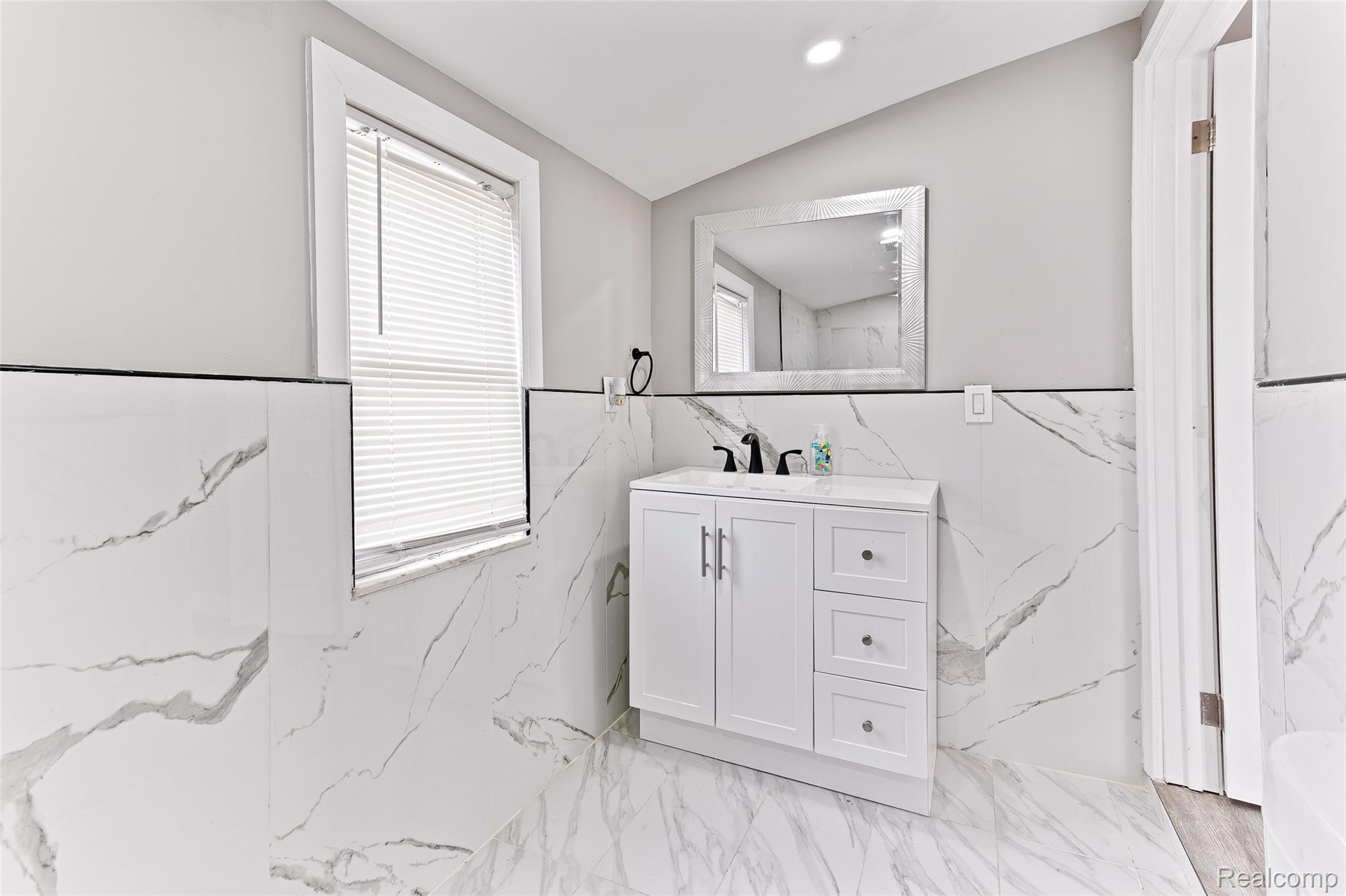 4472 French Road Property Photo 11