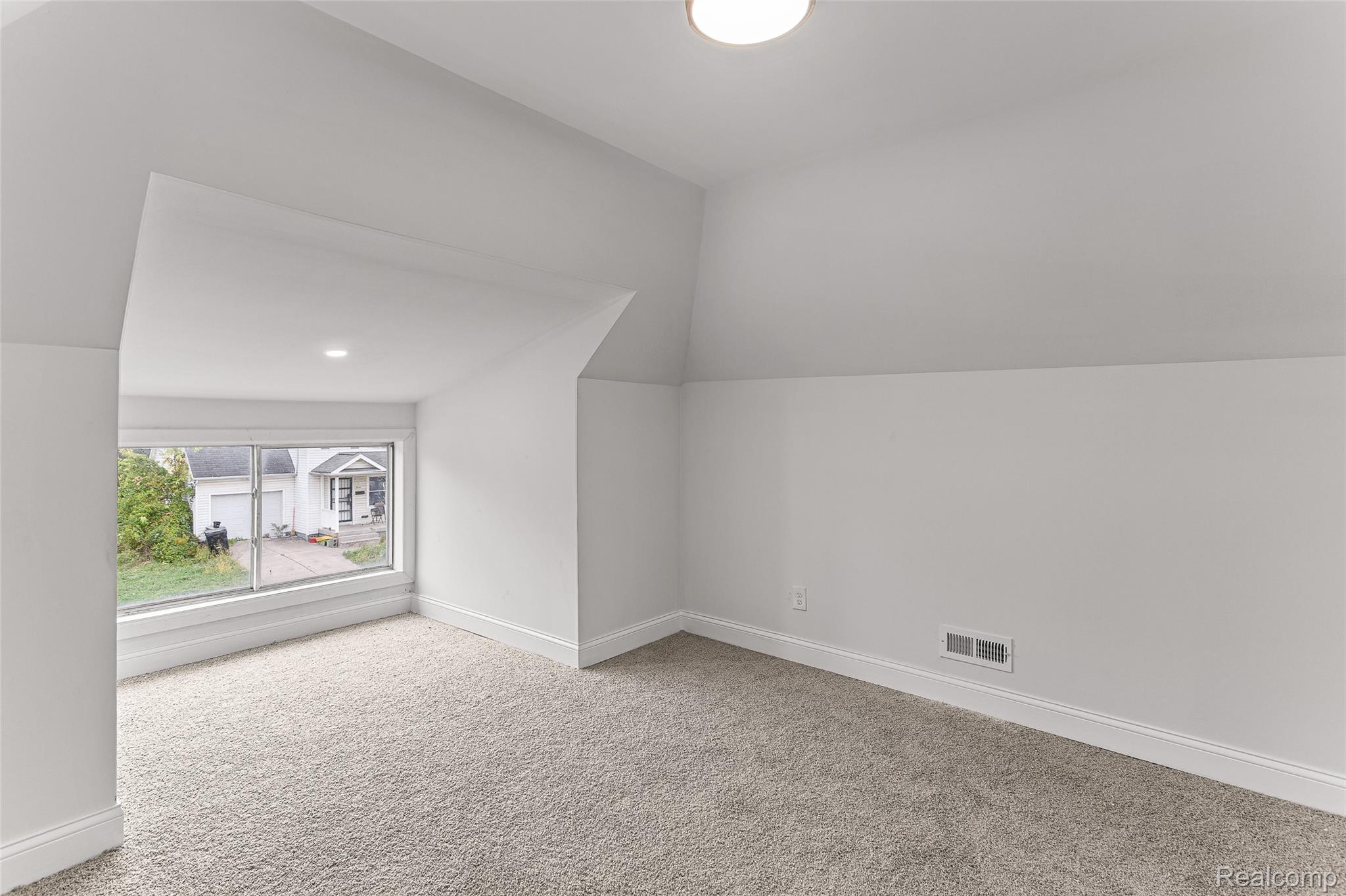 4472 French Road Property Photo 13