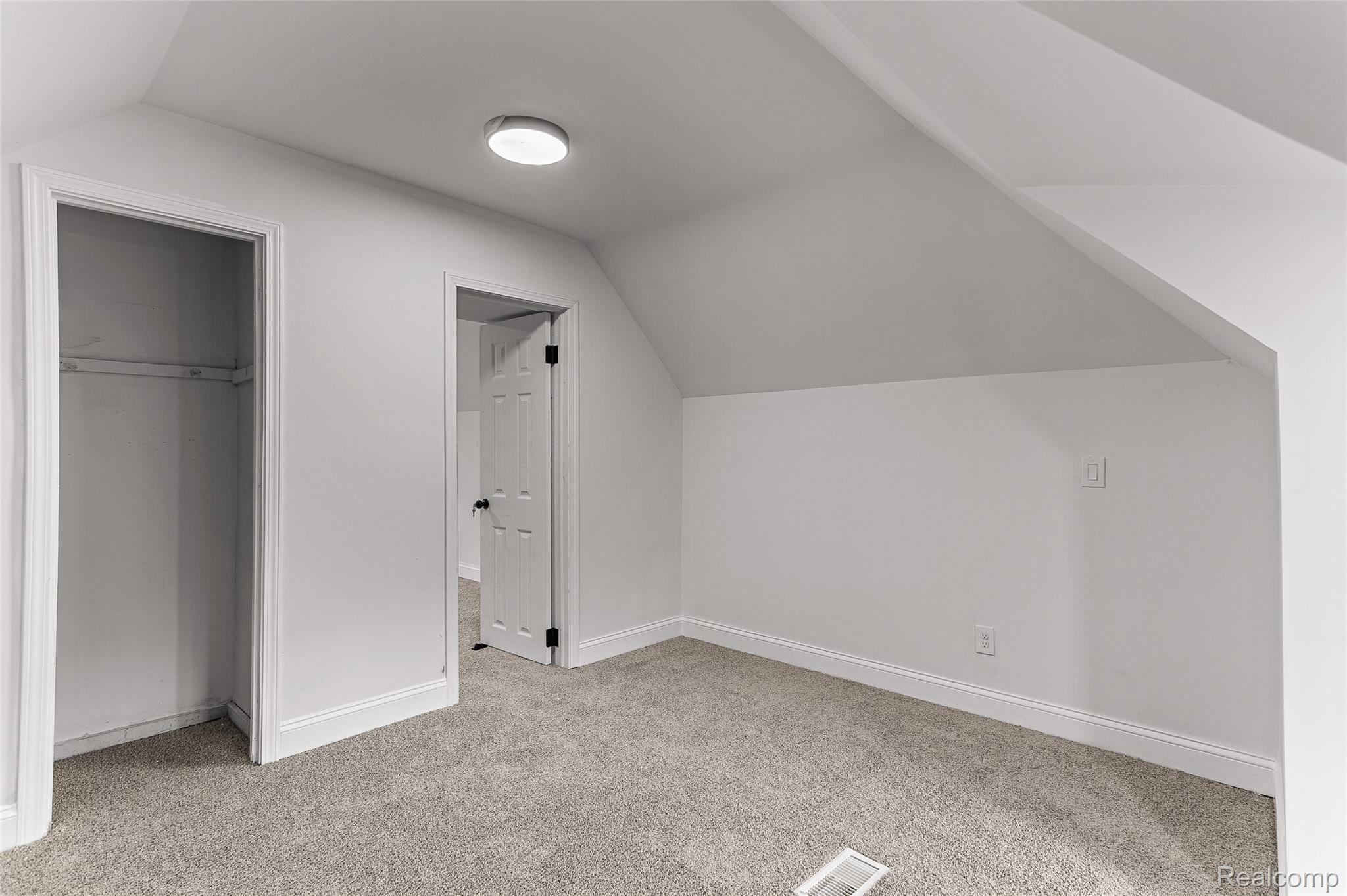 4472 French Road Property Photo 15