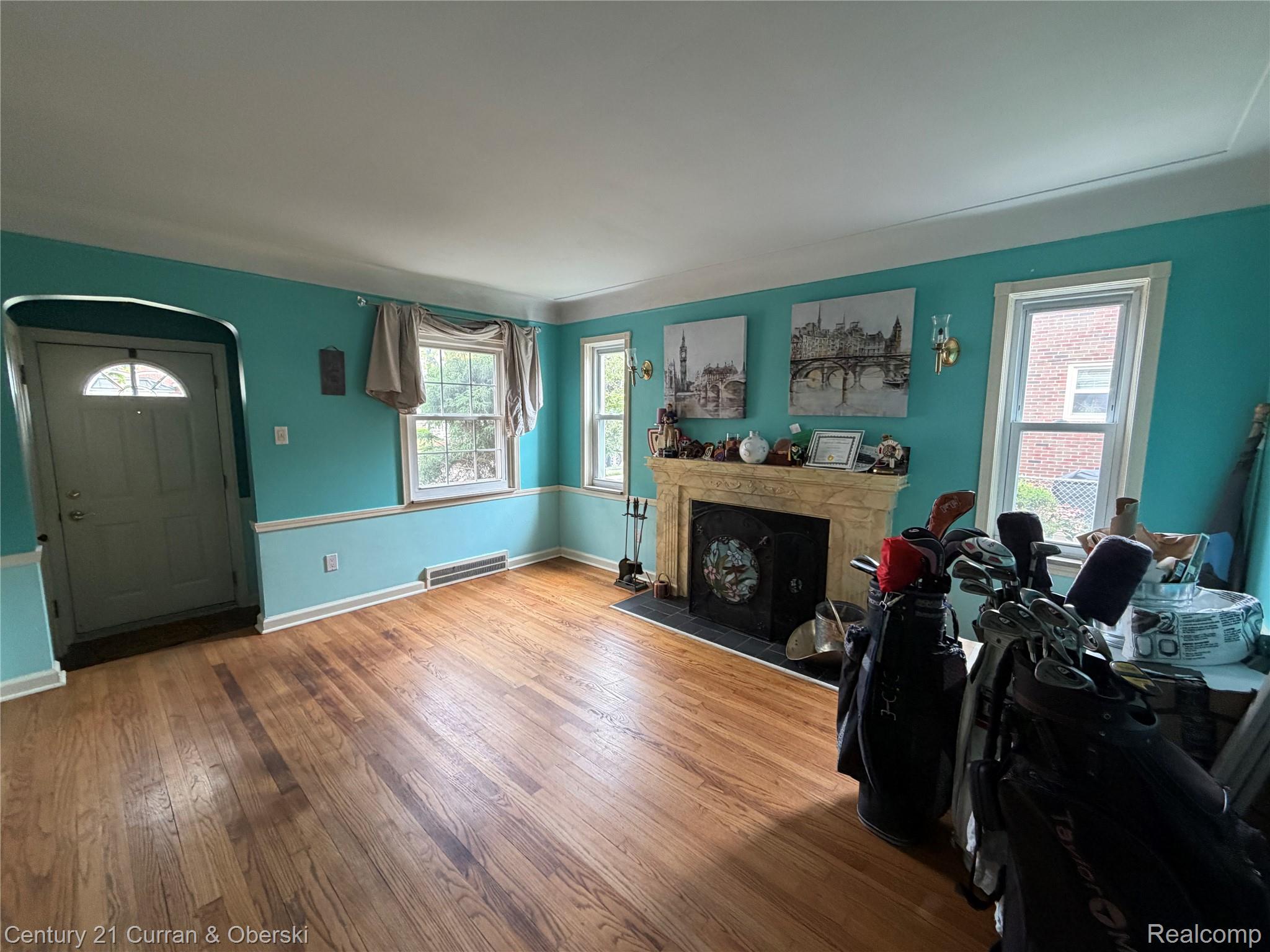 14843 White Avenue Property Photo 3