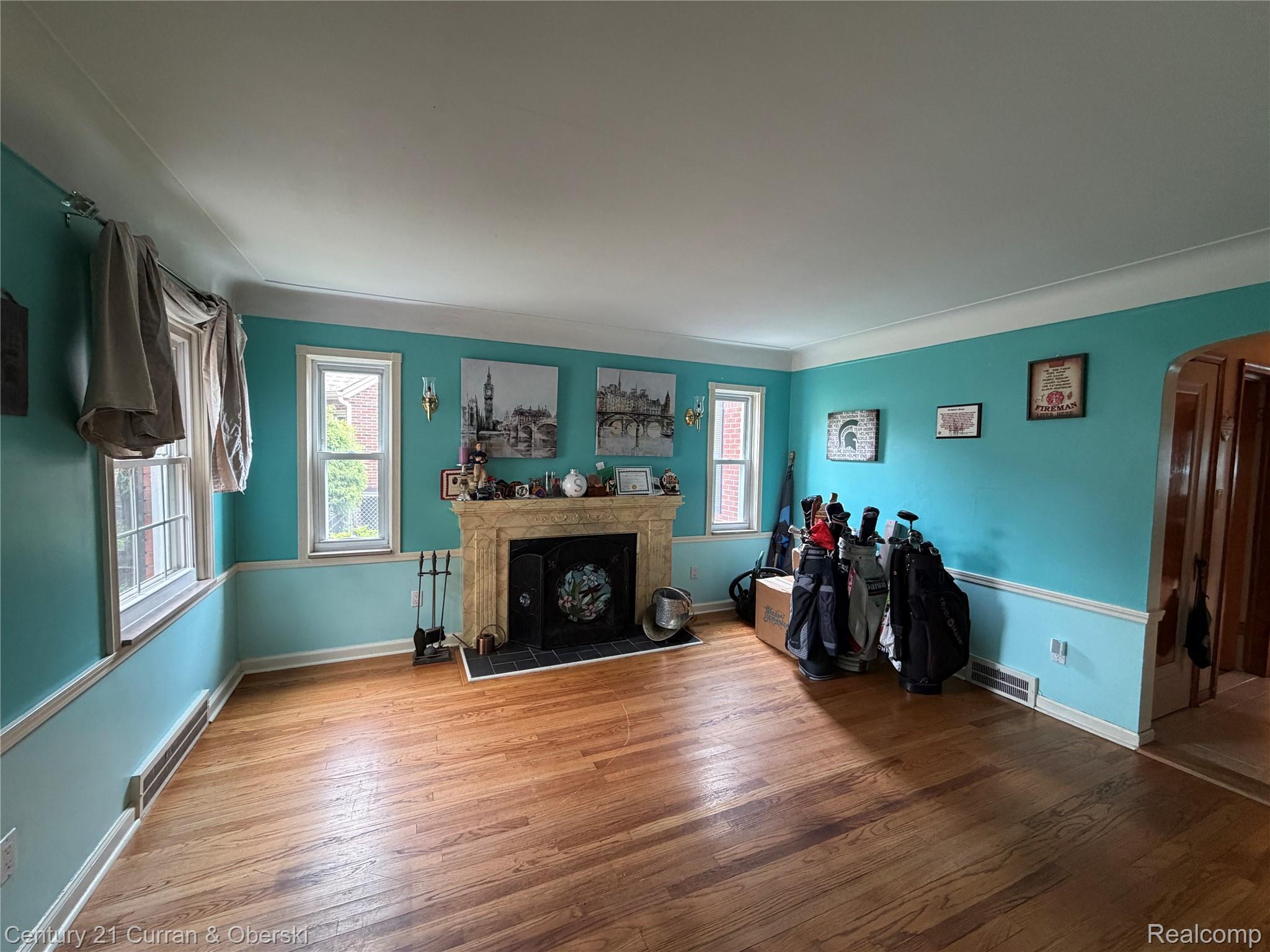 14843 White Avenue Property Photo 4