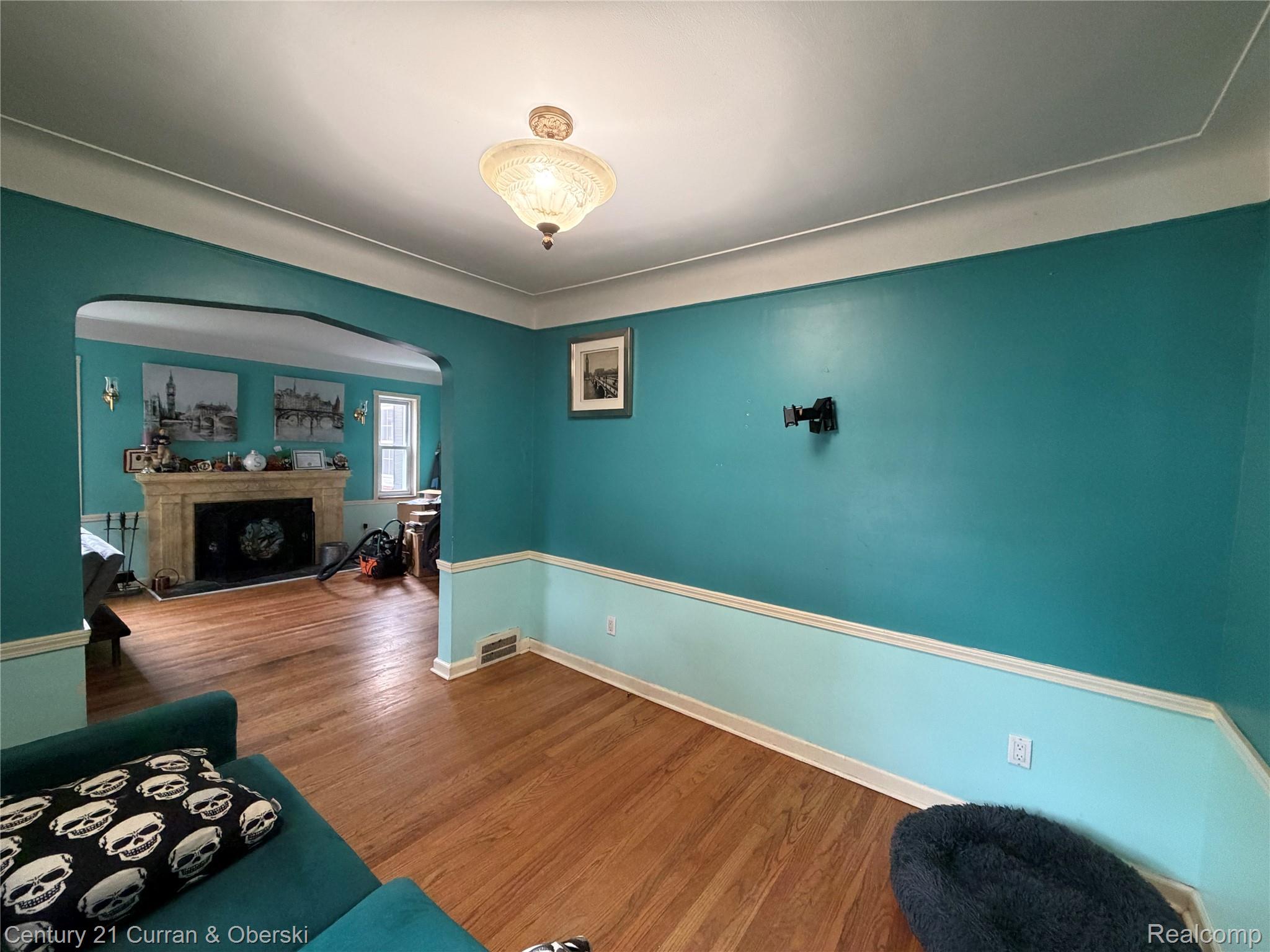 14843 White Avenue Property Photo 7