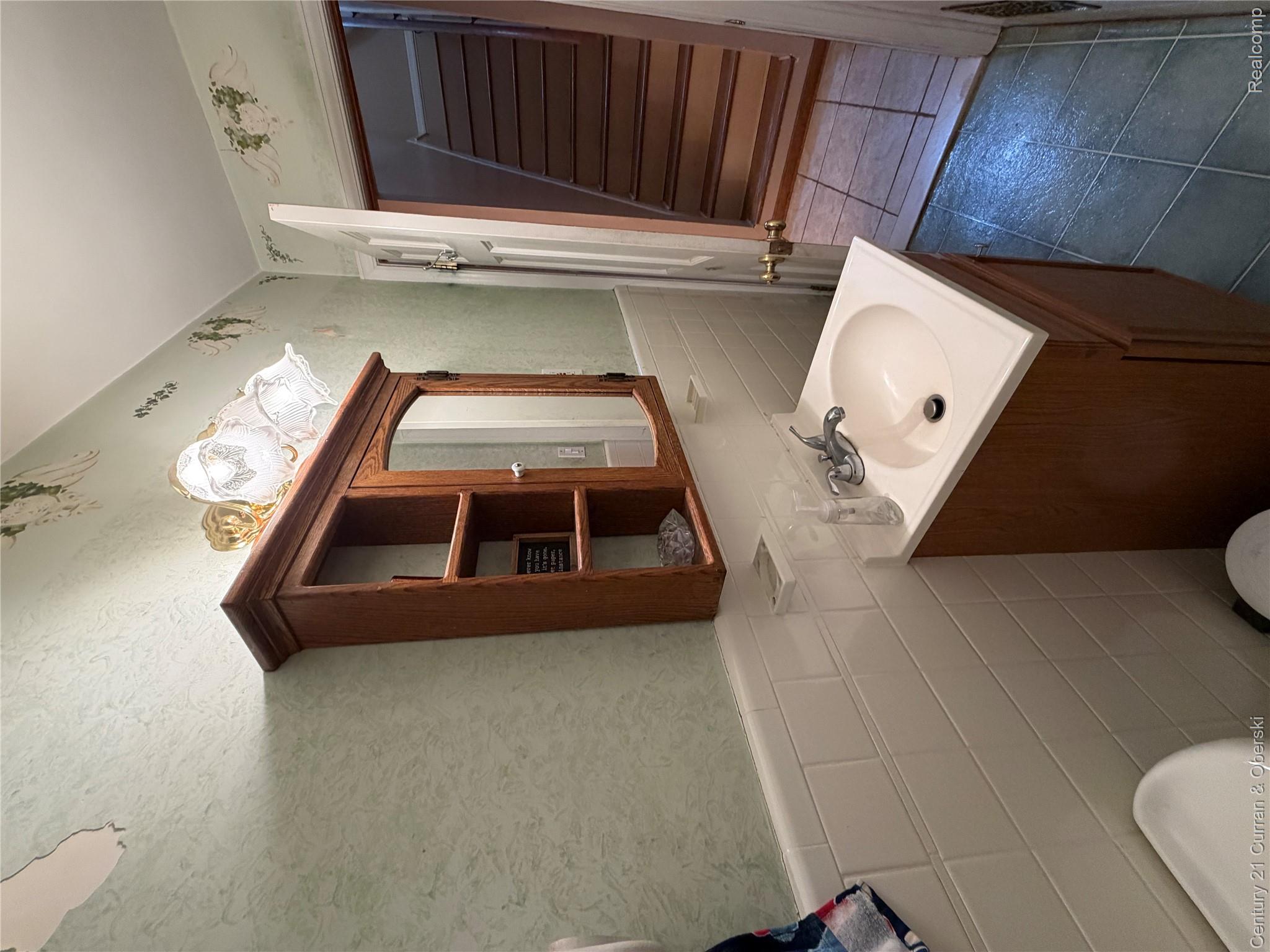 14843 White Avenue Property Photo 19