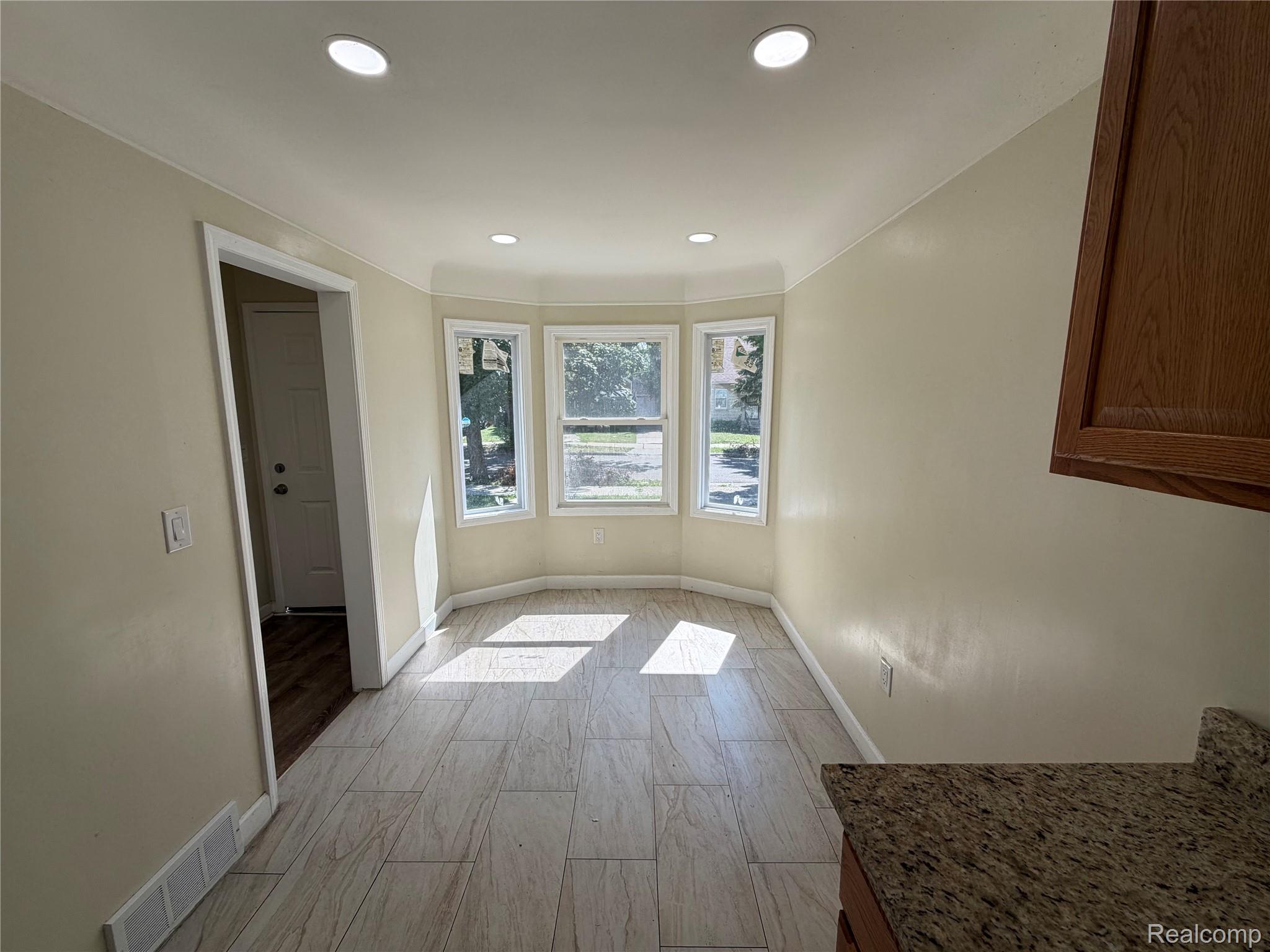 7459 Asbury Park Property Photo 6