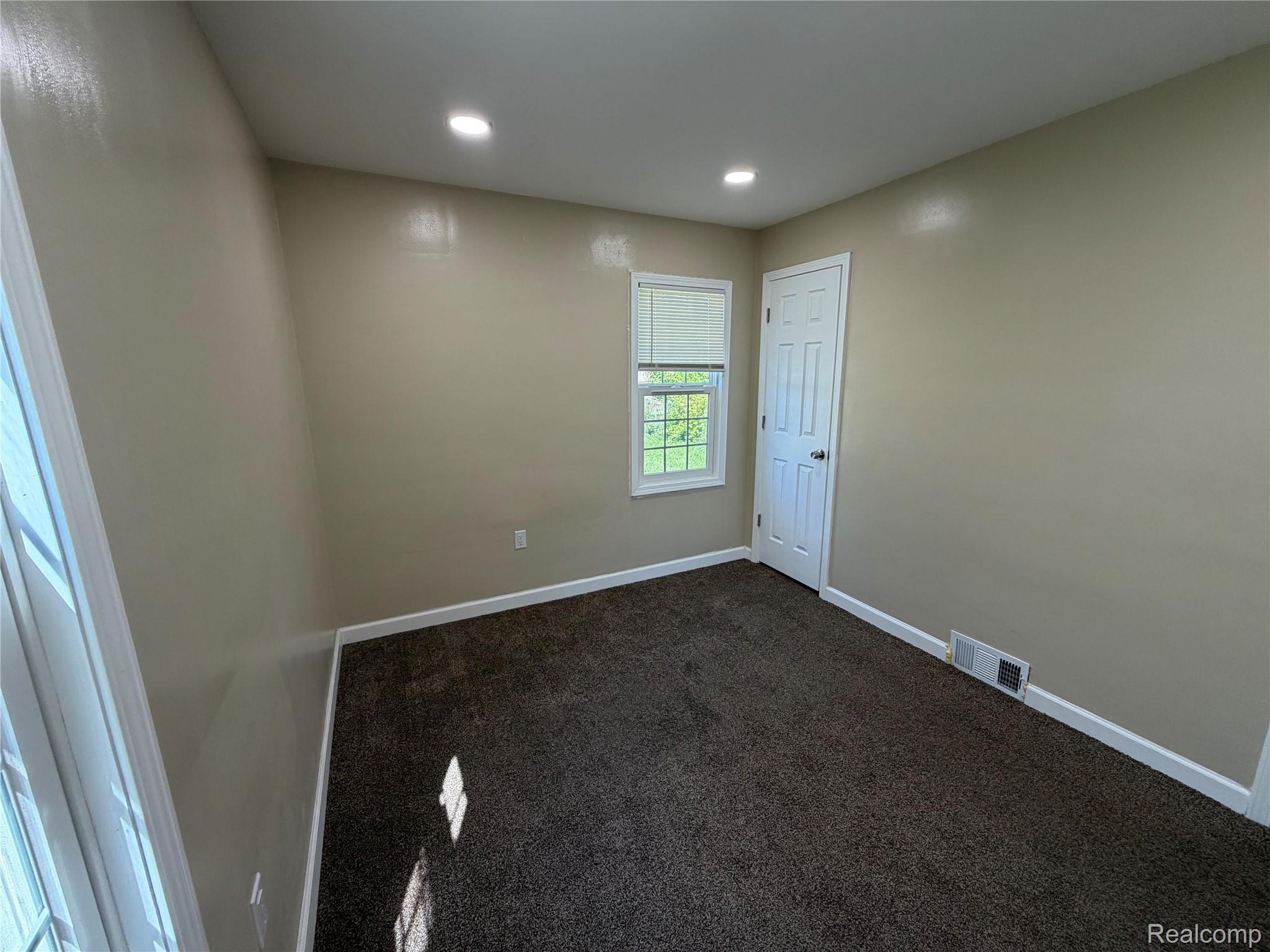 7459 Asbury Park Property Photo 10