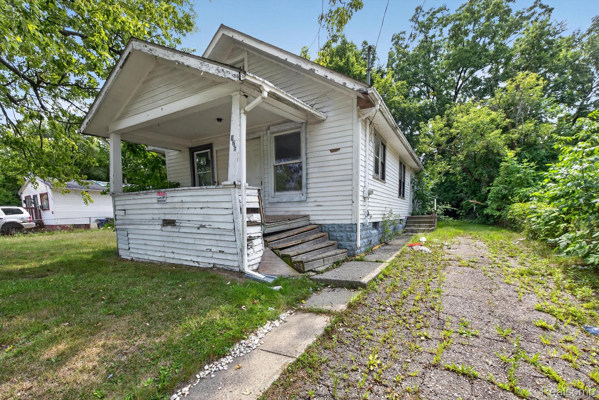 126 E Gracelawn Avenue Property Photo 1