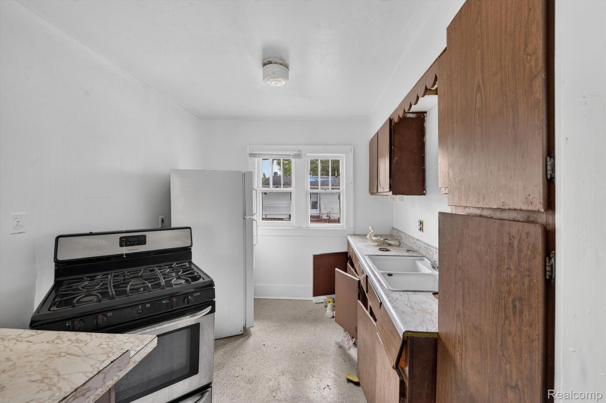 126 E Gracelawn Avenue Property Photo 10