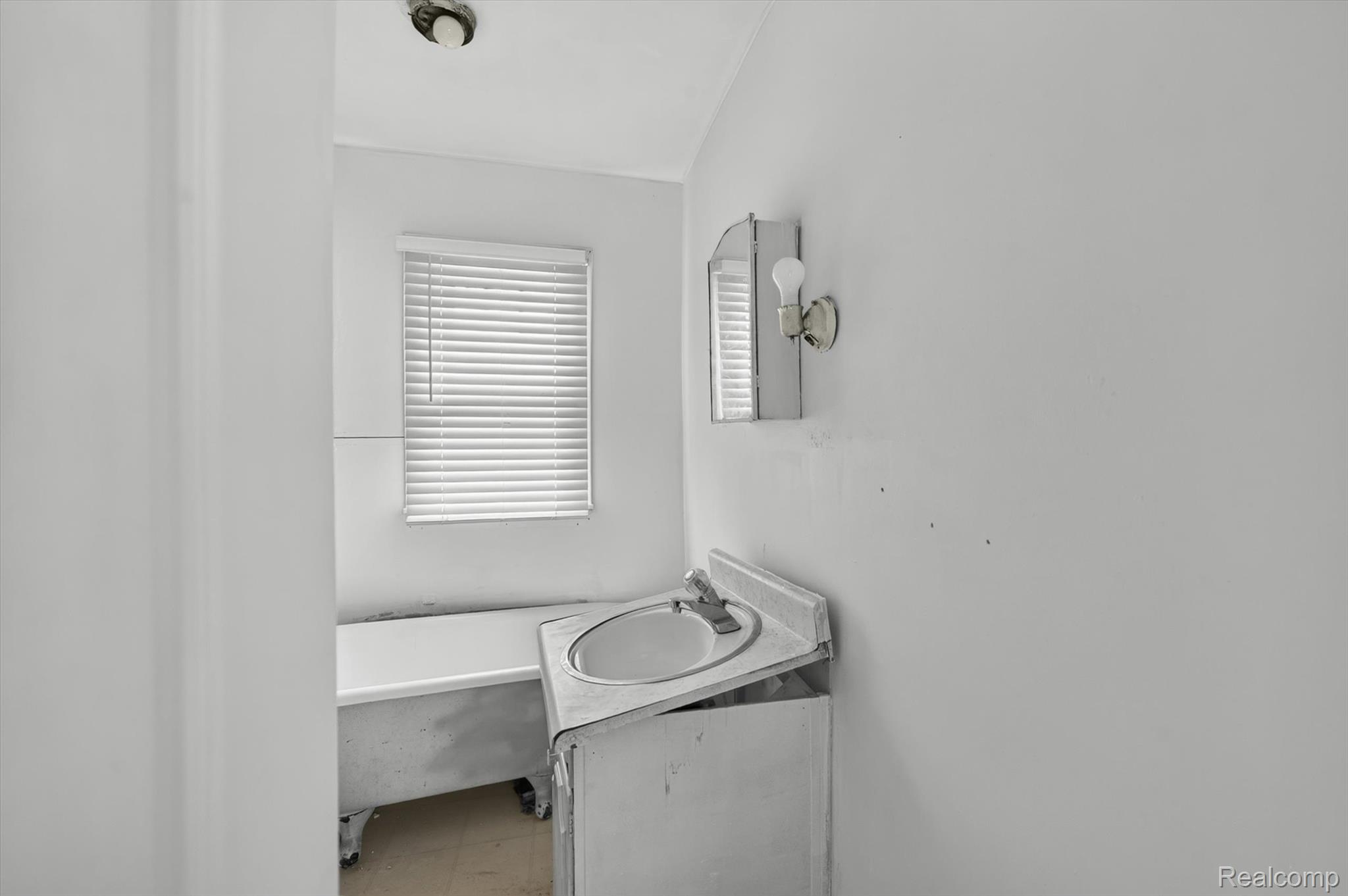 126 E Gracelawn Avenue Property Photo 14