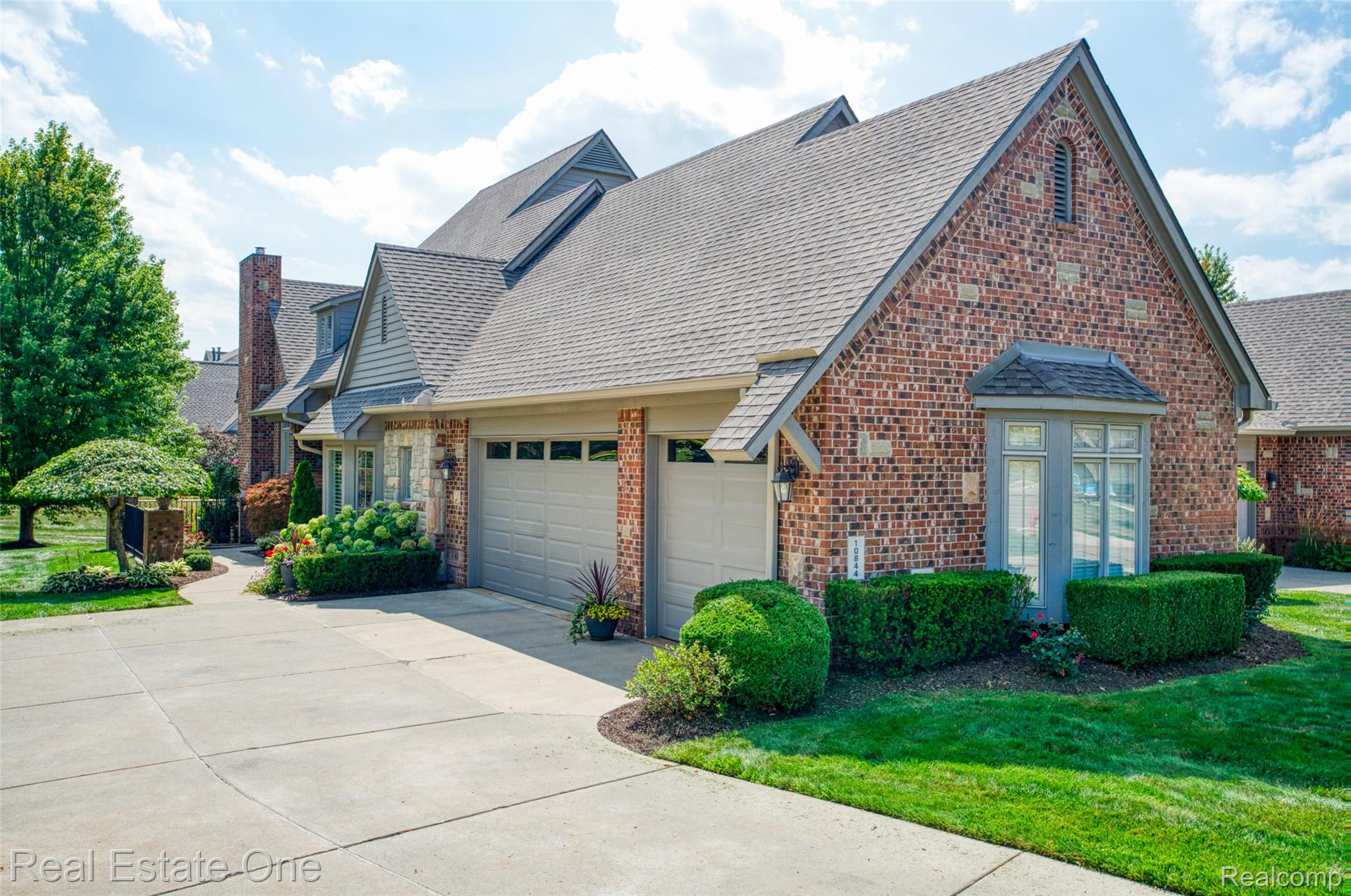 10844 Sparkling Waters Court Property Photo 1