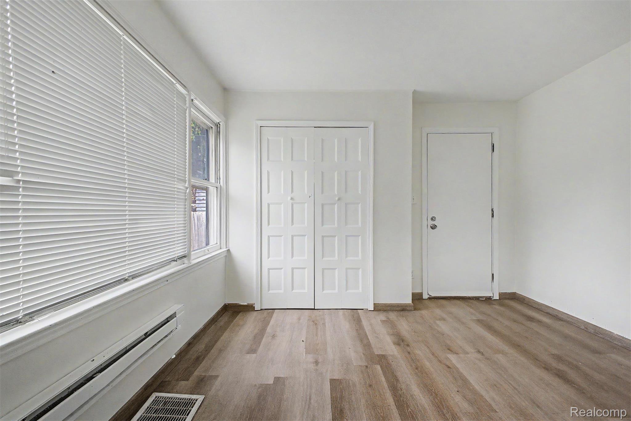 8835 Robson Street Property Photo 14