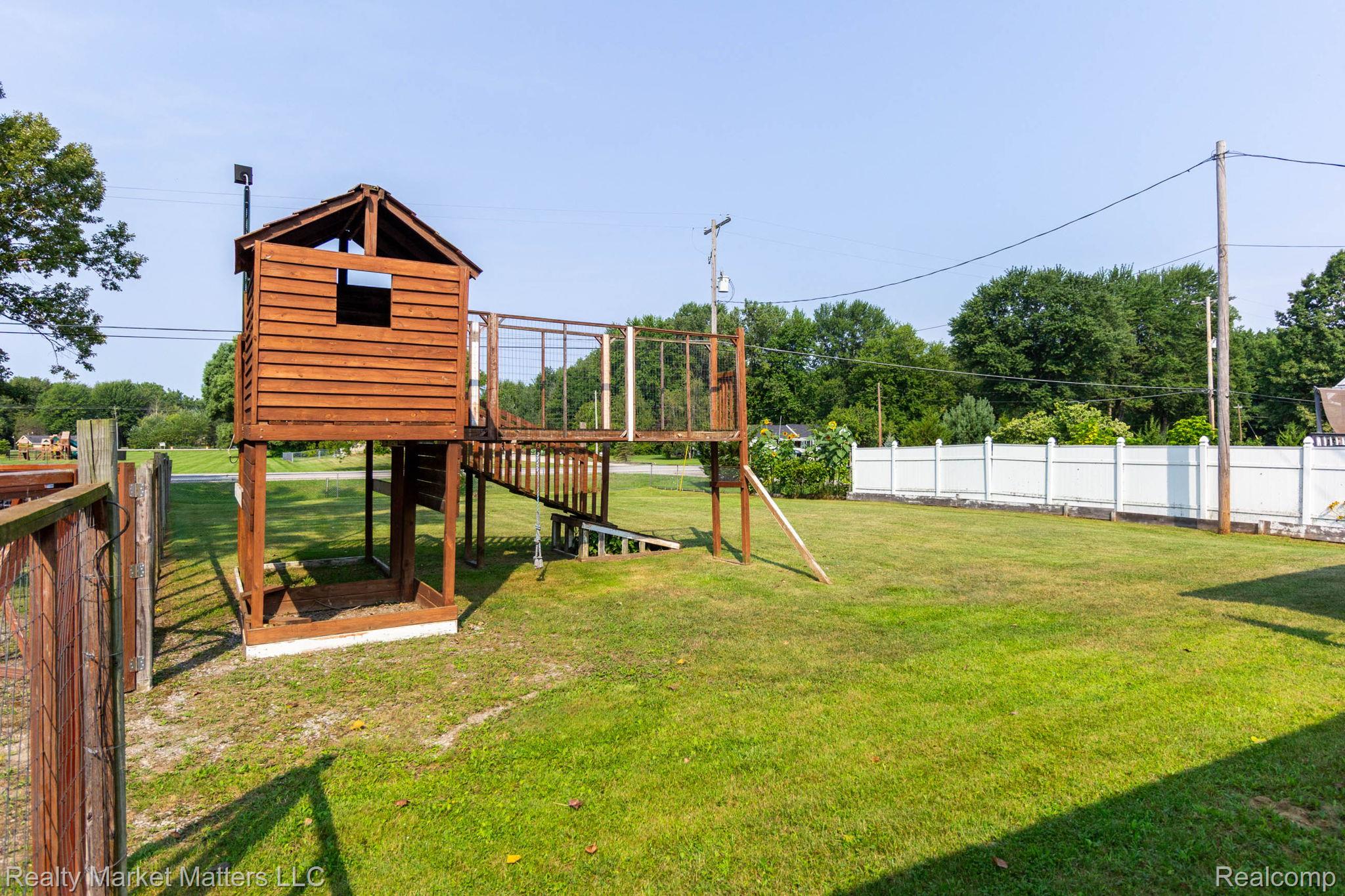 14066 N Clio Road Property Photo 23