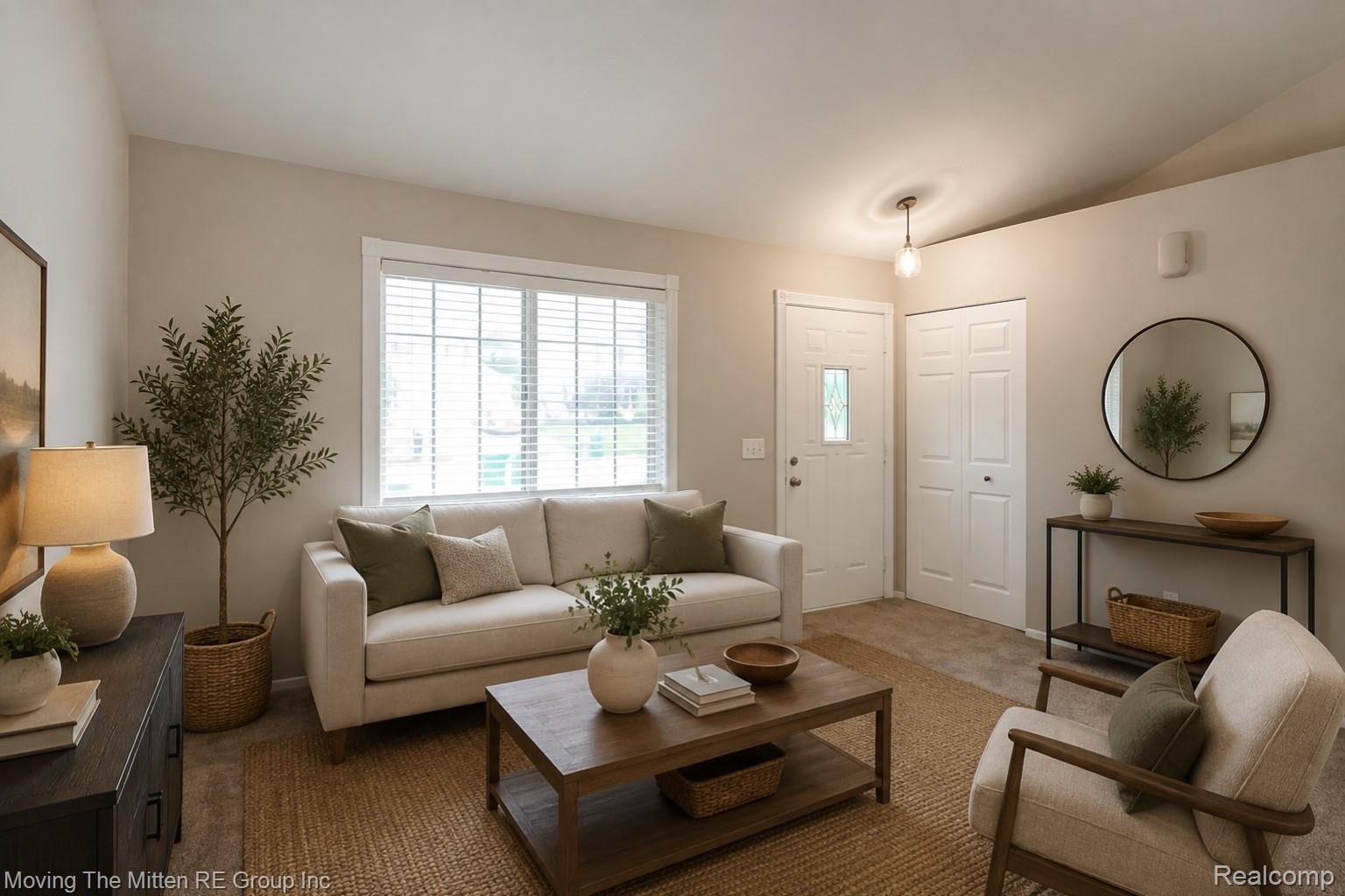 16222 Hillsbriar Drive Property Photo 2