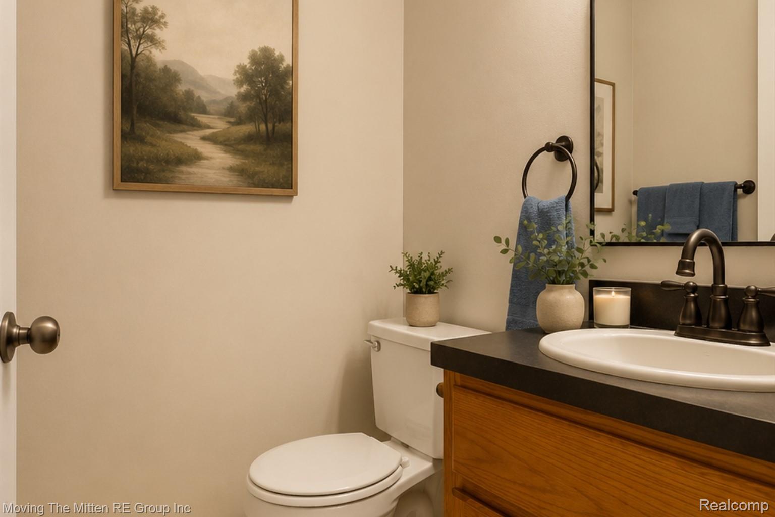 16222 Hillsbriar Drive Property Photo 7