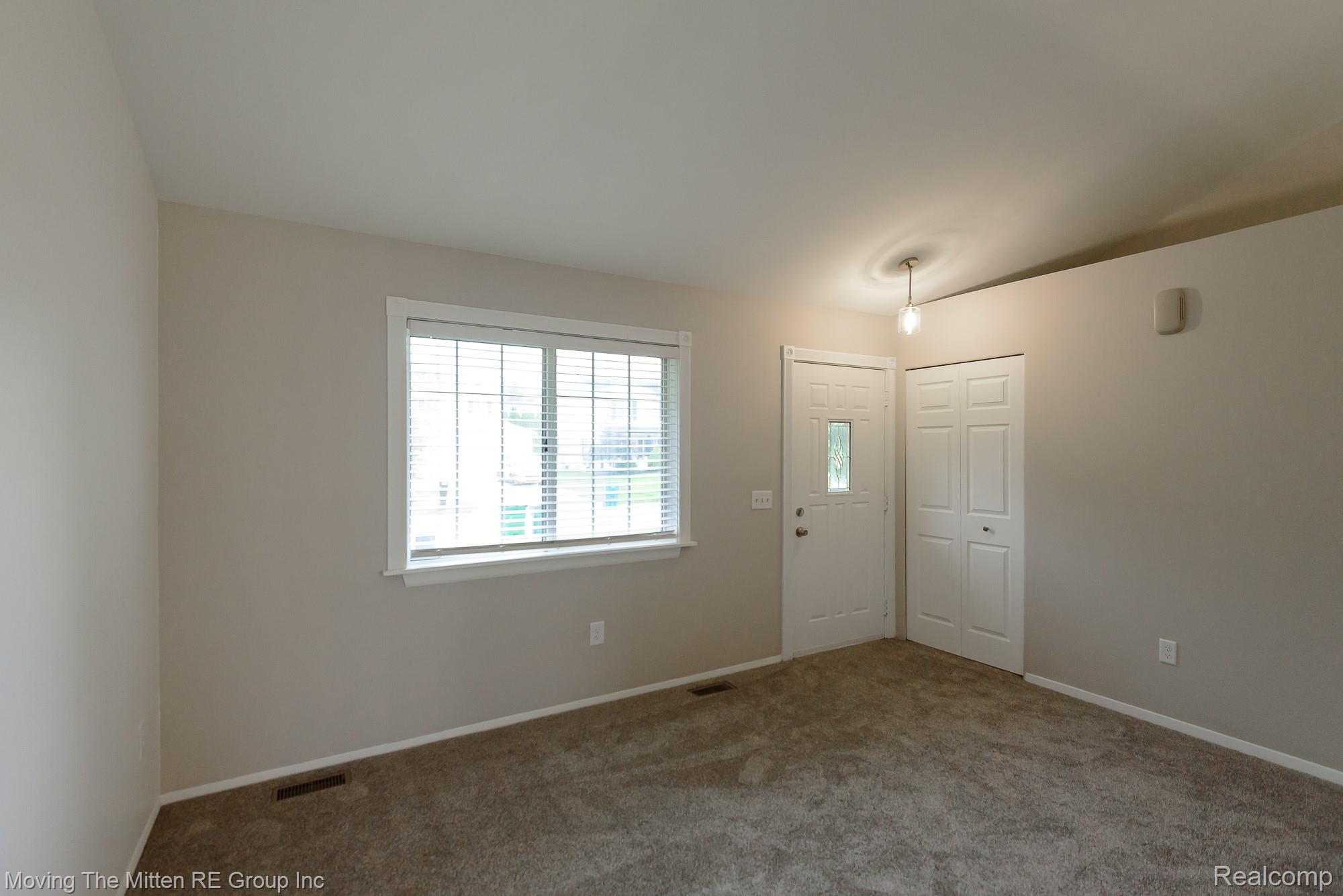 16222 Hillsbriar Drive Property Photo 22