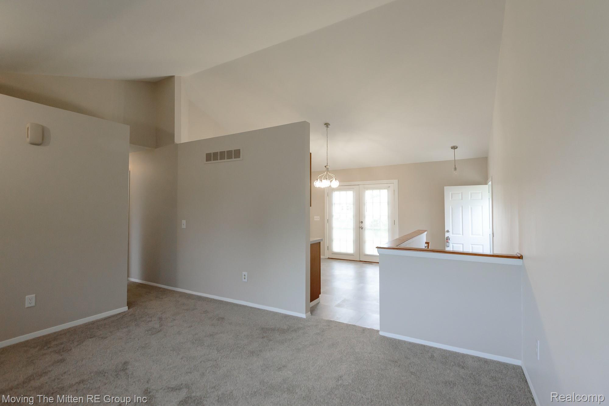 16222 Hillsbriar Drive Property Photo 23