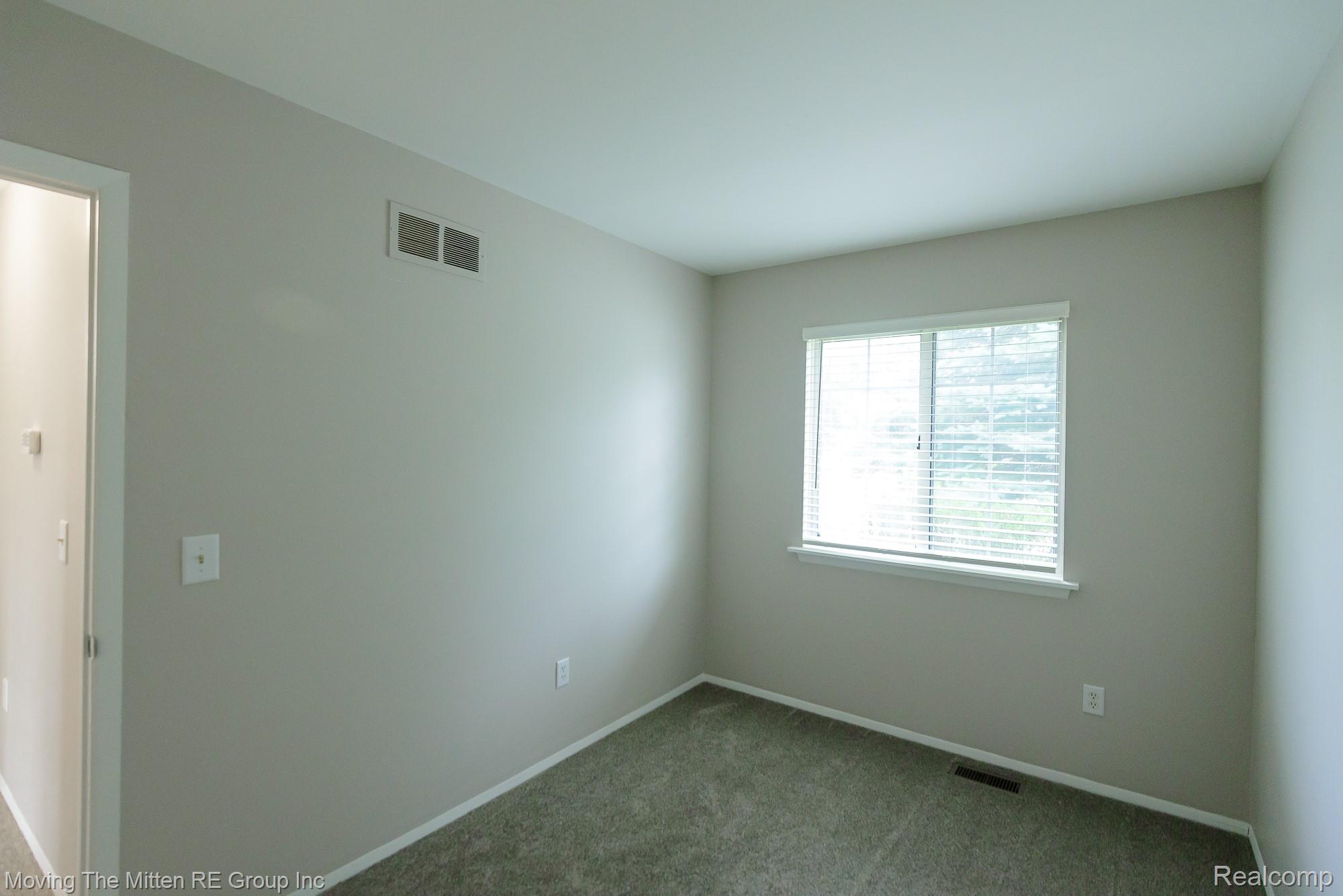 16222 Hillsbriar Drive Property Photo 34